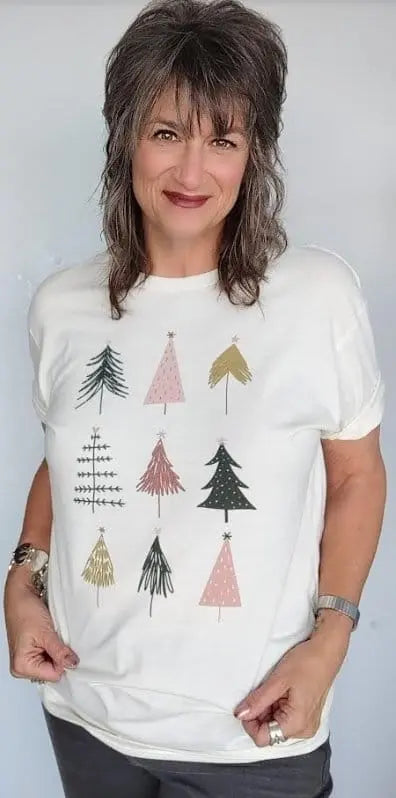 Christmas Tree Graphic T-Shirt for Men & Women - Festive Holiday Casual Wear for Parties, Gifts & Family Gatherings