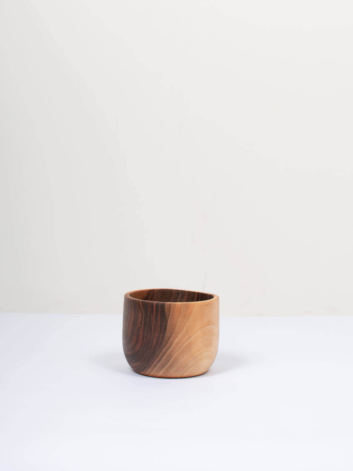 Handcrafted Walnut Wood Bowl - Natural, Durable & Eco-Friendly Kitchenware for Serving, Salad, Fruit & Decor | Perfect for Dining, Entertaining & Home Décor