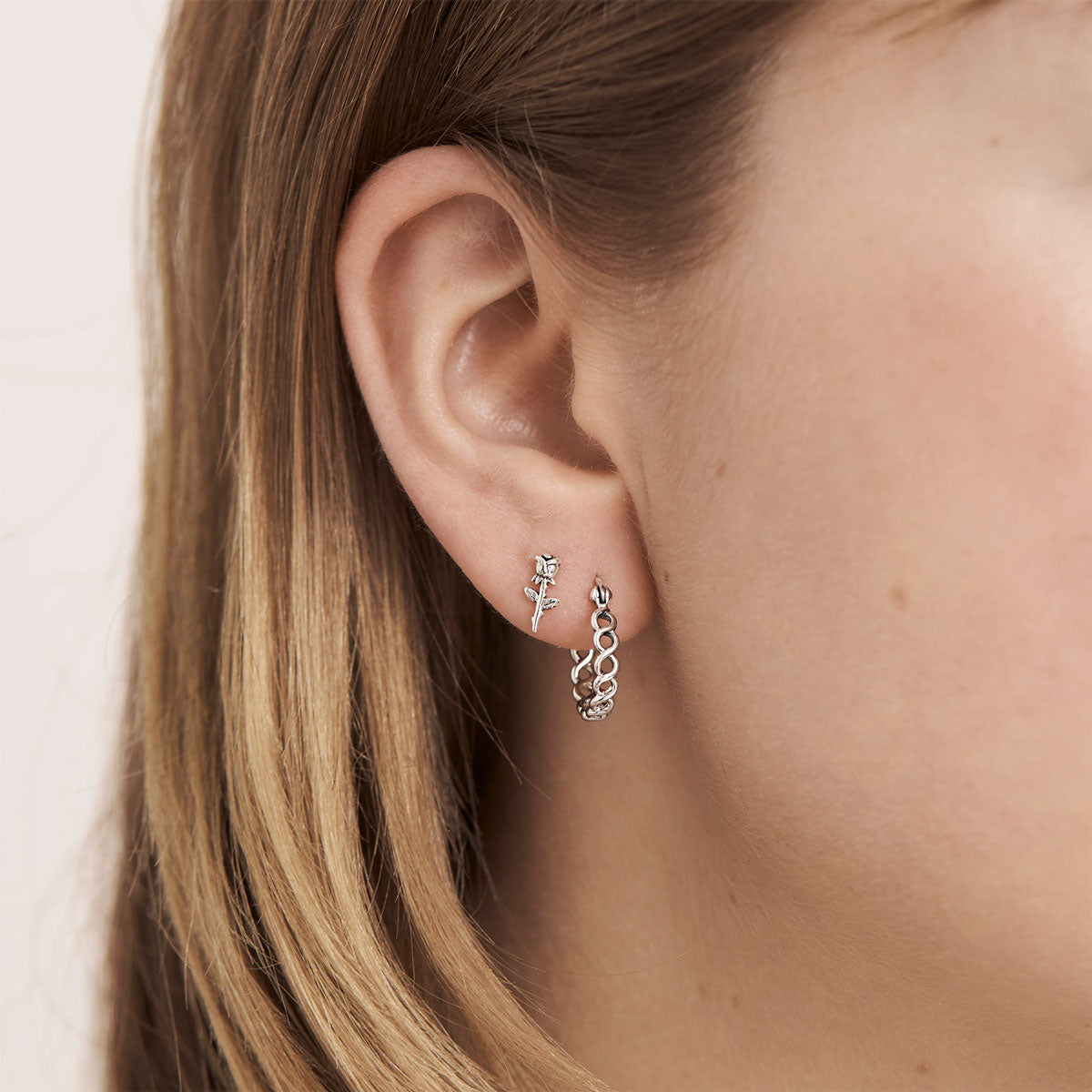 Entwined Hoop Earrings for Women - Trendy Gold & Silver Interlocking Hoops - Perfect for Everyday Wear, Parties & Gifts
