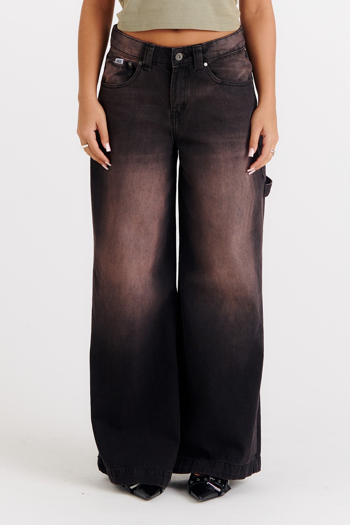 Stylish Brown Wash Sweeper Jeans for Men & Women | Comfortable Denim Pants for Casual Wear, Street Style & Everyday Outfits