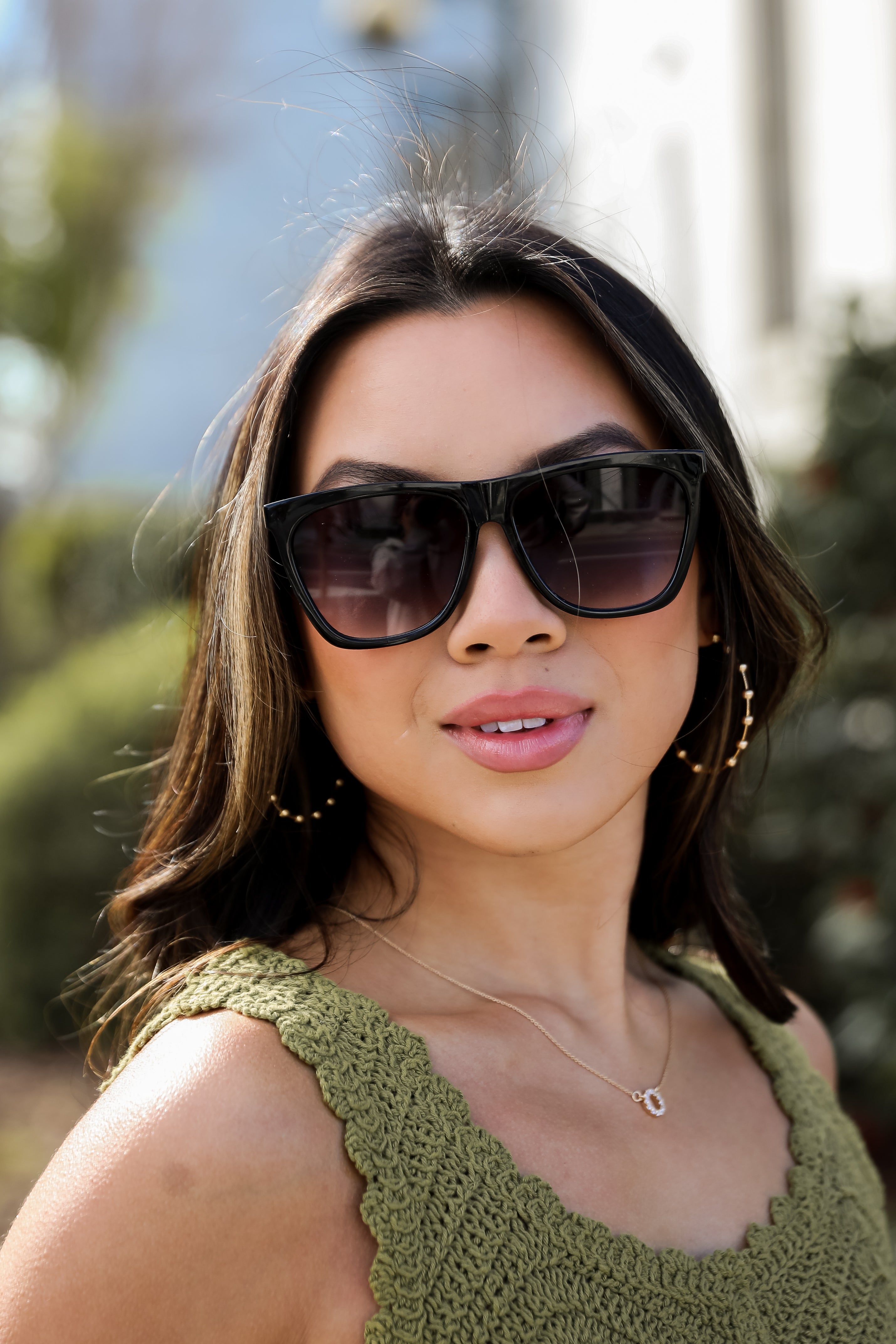 Stylish Square Sunglasses for Men & Women - UV Protection, Polarized, Trendy Fashion - Perfect for Outdoor Activities, Beach, Driving & Travel