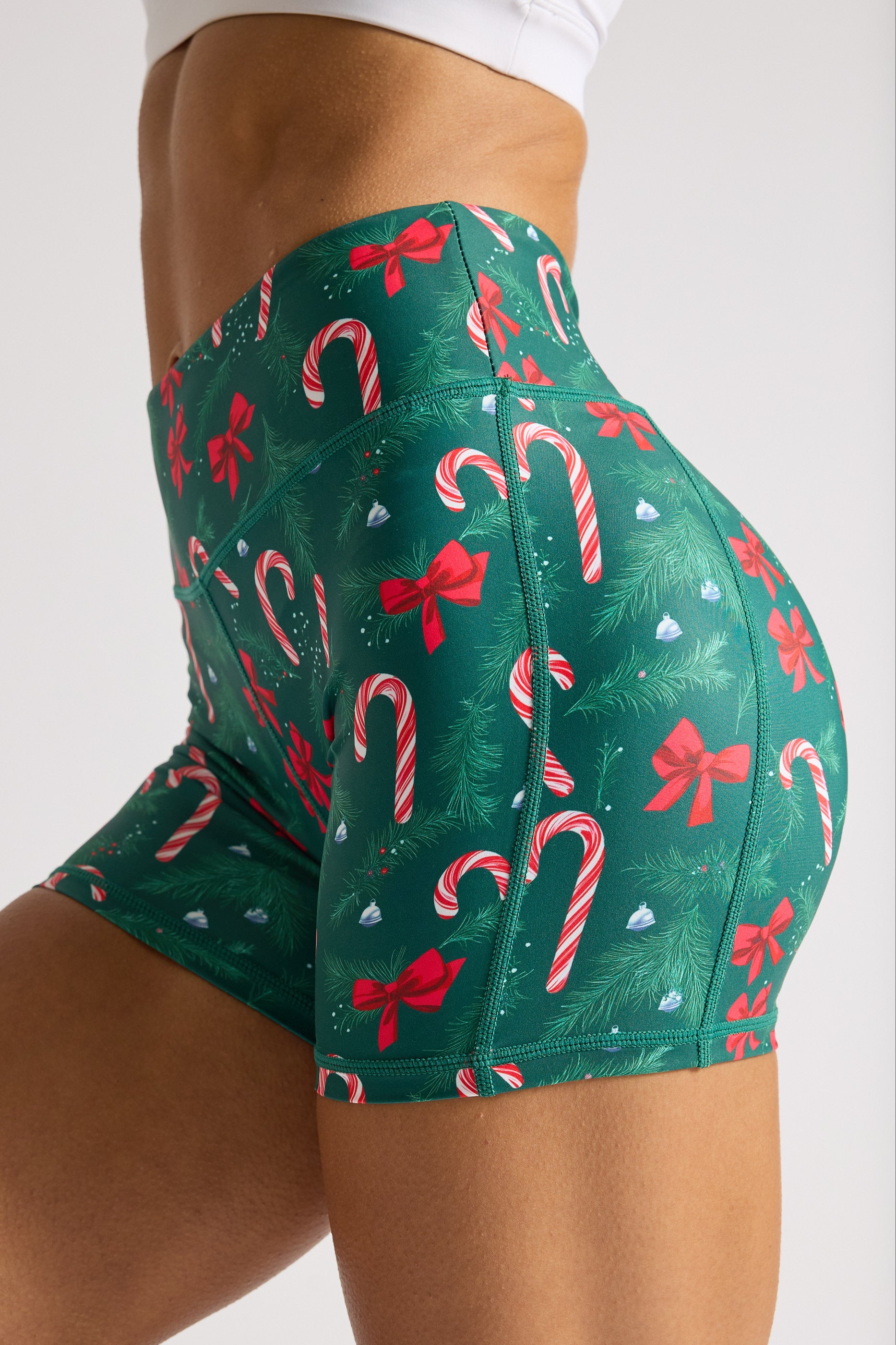 Exclusive Voxy Mistletoe 5 - Perfect for Christmas Decorations, Holiday Parties & Festive Home Decor