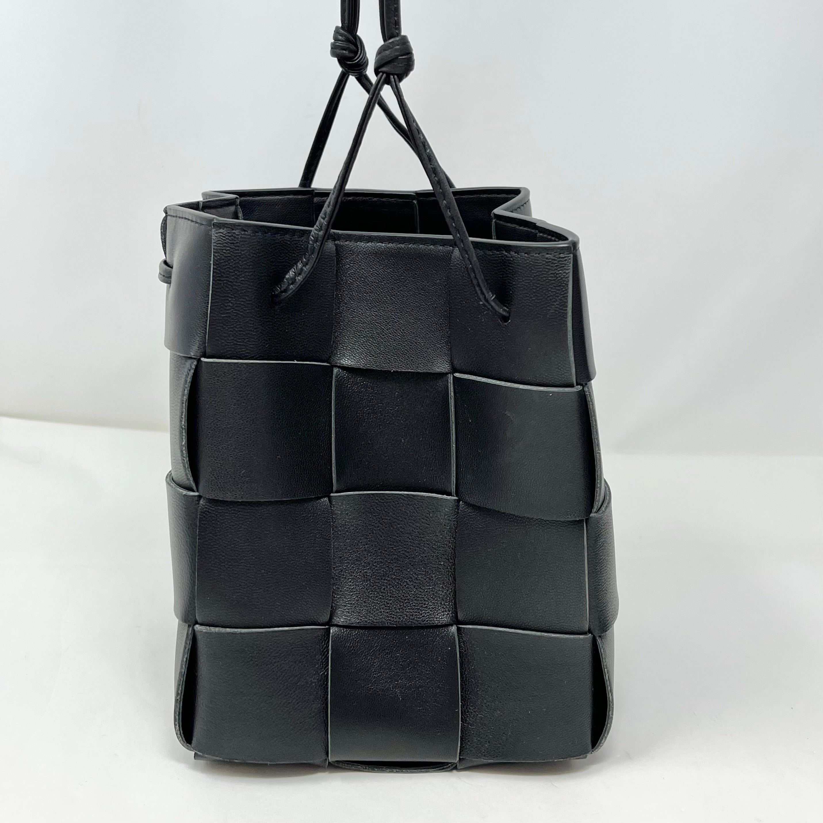 Bottega Veneta Cassette Crossbody Bag - Luxury Leather Shoulder Purse for Women | Perfect for Everyday Use, Date Night & Travel Accessories
