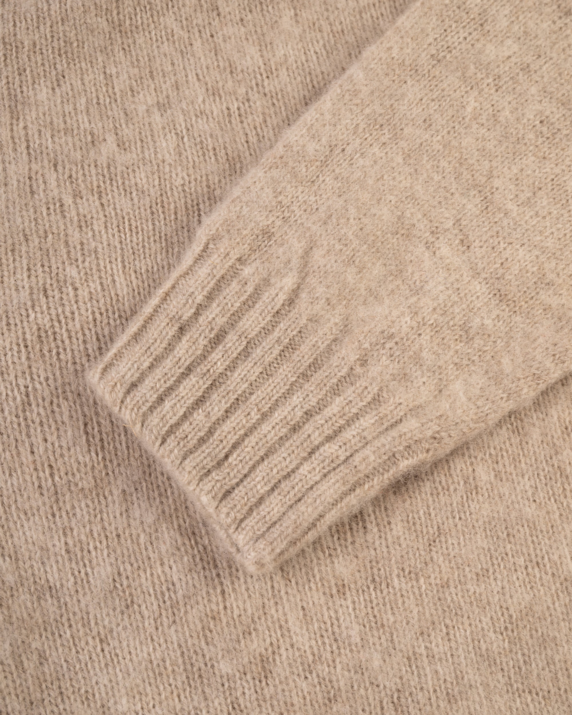 Trim Fit Shaggy Dog Crewneck Sweater for Men - Cozy Winter Pullover for Casual Outfits & Outdoor Activities