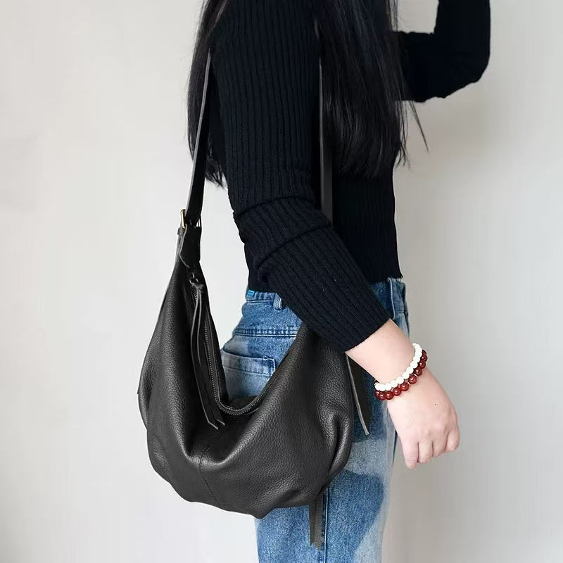 Stylish Curved Shoulder Bag for Women - Fashionable Everyday Crossbody Purse - Perfect for Work, Travel & Shopping