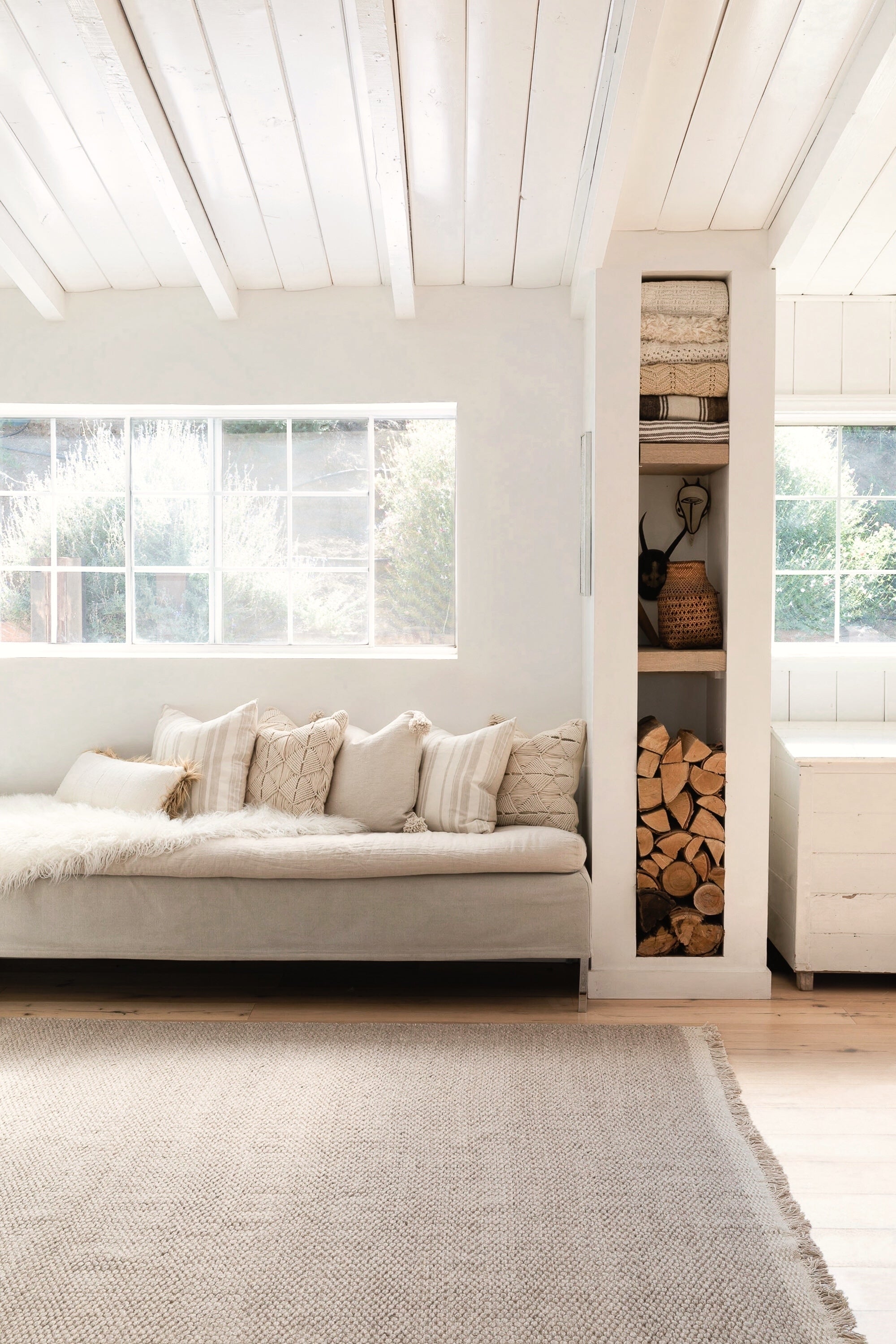 Bella Rug - Soft and Stylish Area Rug for Living Room, Bedroom, and Home Decor | Perfect for Cozy Spaces and Modern Interiors