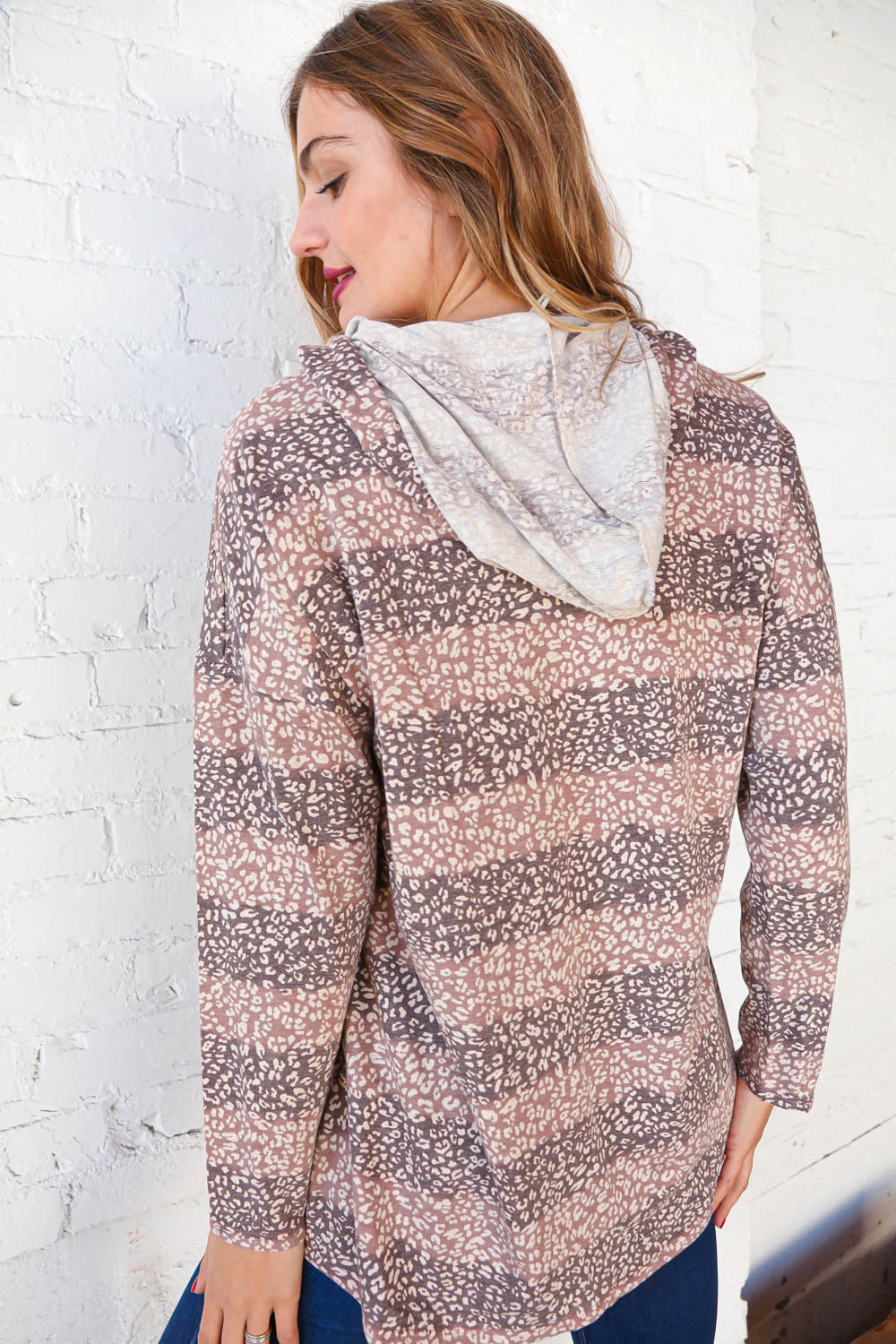 Beige Striped Animal Print Drawstring Hoodie for Women - Cozy Pullover Sweatshirt with Kangaroo Pocket | Casual Streetwear, Loungewear & Outdoor Activities
