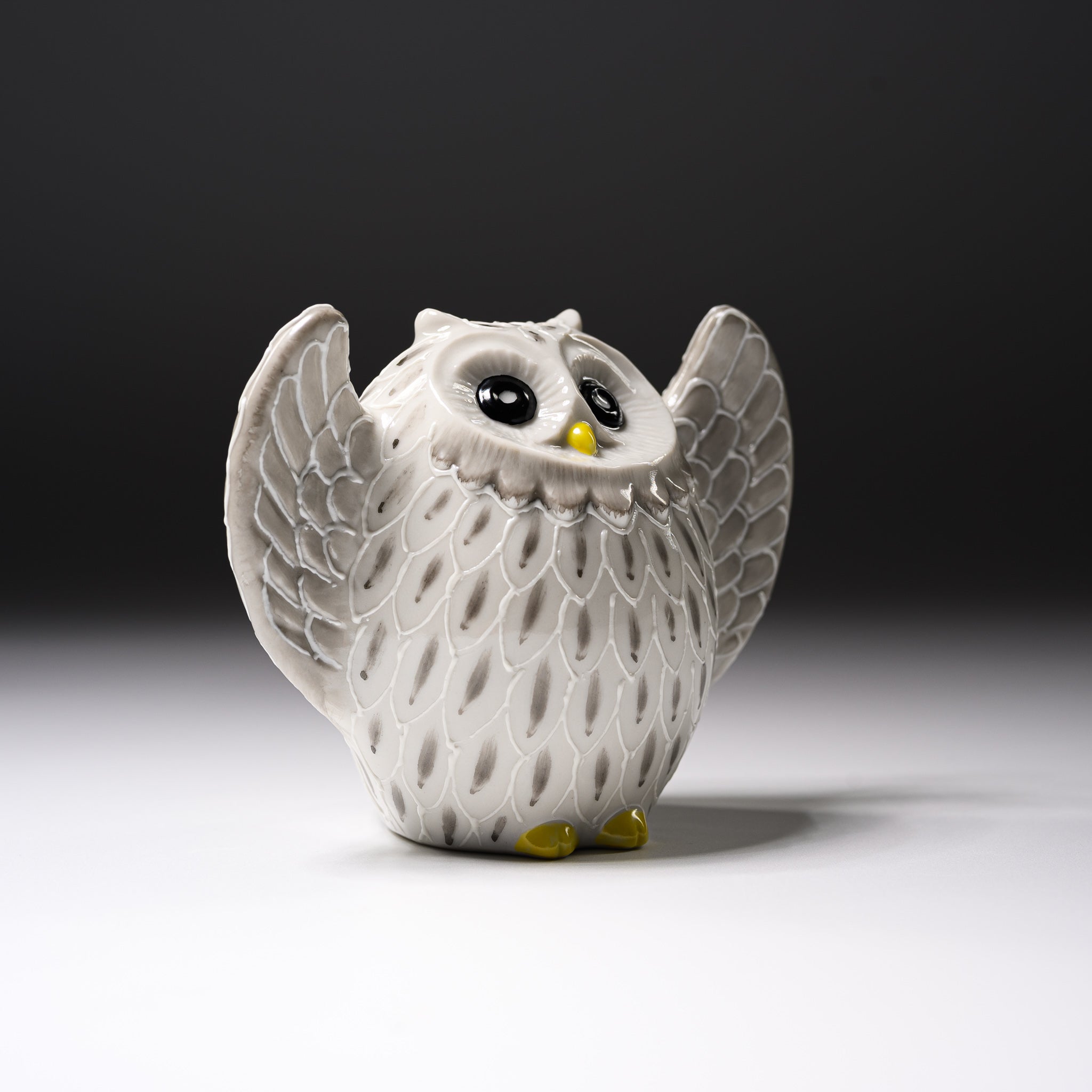 Kutani Ware Flying Owl Animal Ornament - Handcrafted Japanese Ceramic Decoration for Home & Office Decor | Perfect Gift for Collectors & Owl Lovers