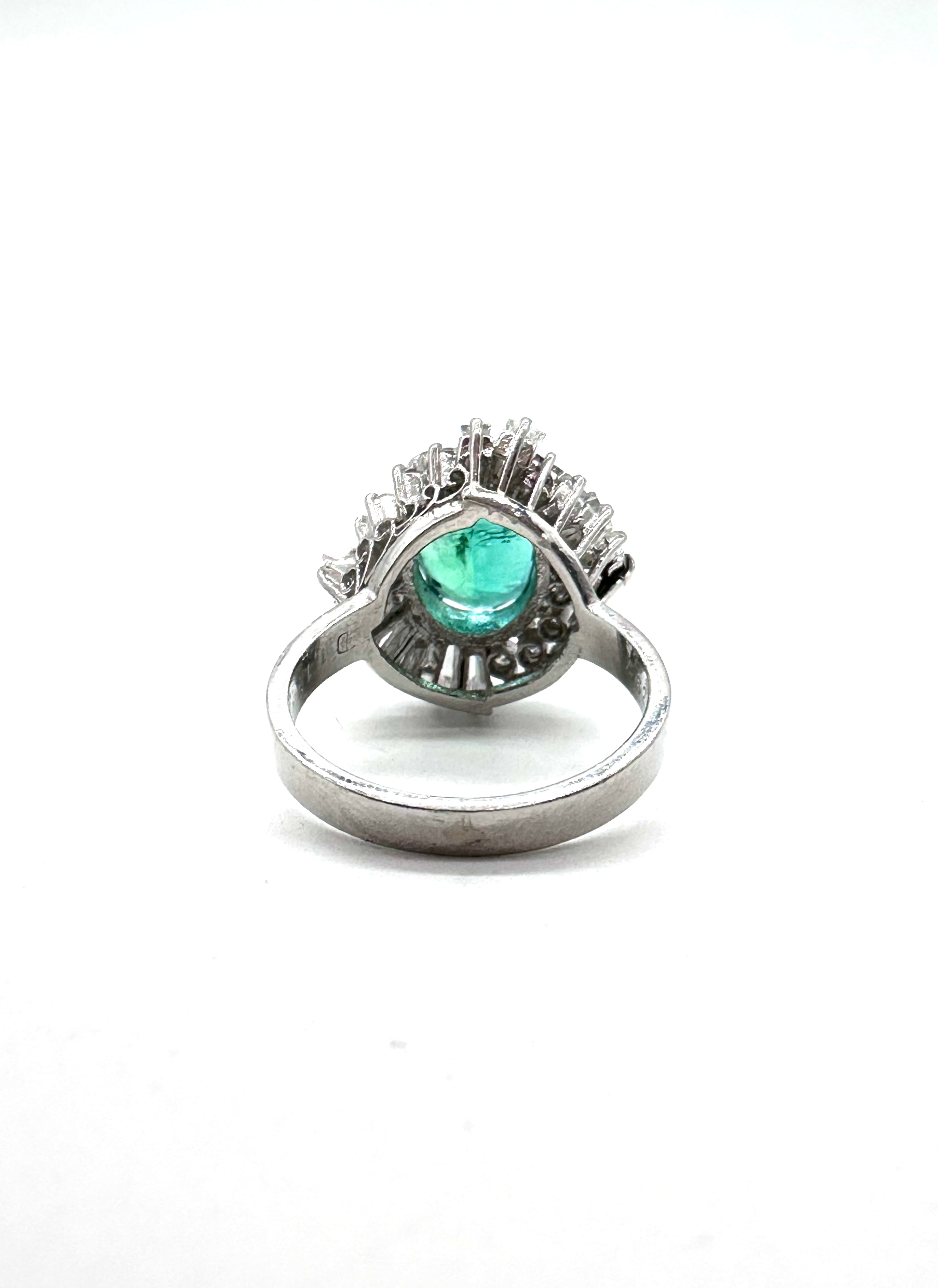 Exquisite 14K Gold Emerald and Diamond Halo Engagement Ring for Women - Perfect for Proposals, Anniversaries & Special Occasions