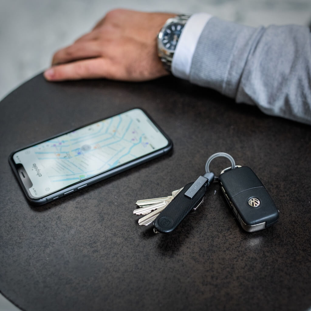 Stylish Key Holder Organizer - Durable Metal Keychain with Hook for Home, Office & Car Keys | Perfect for Key Storage & Organization
