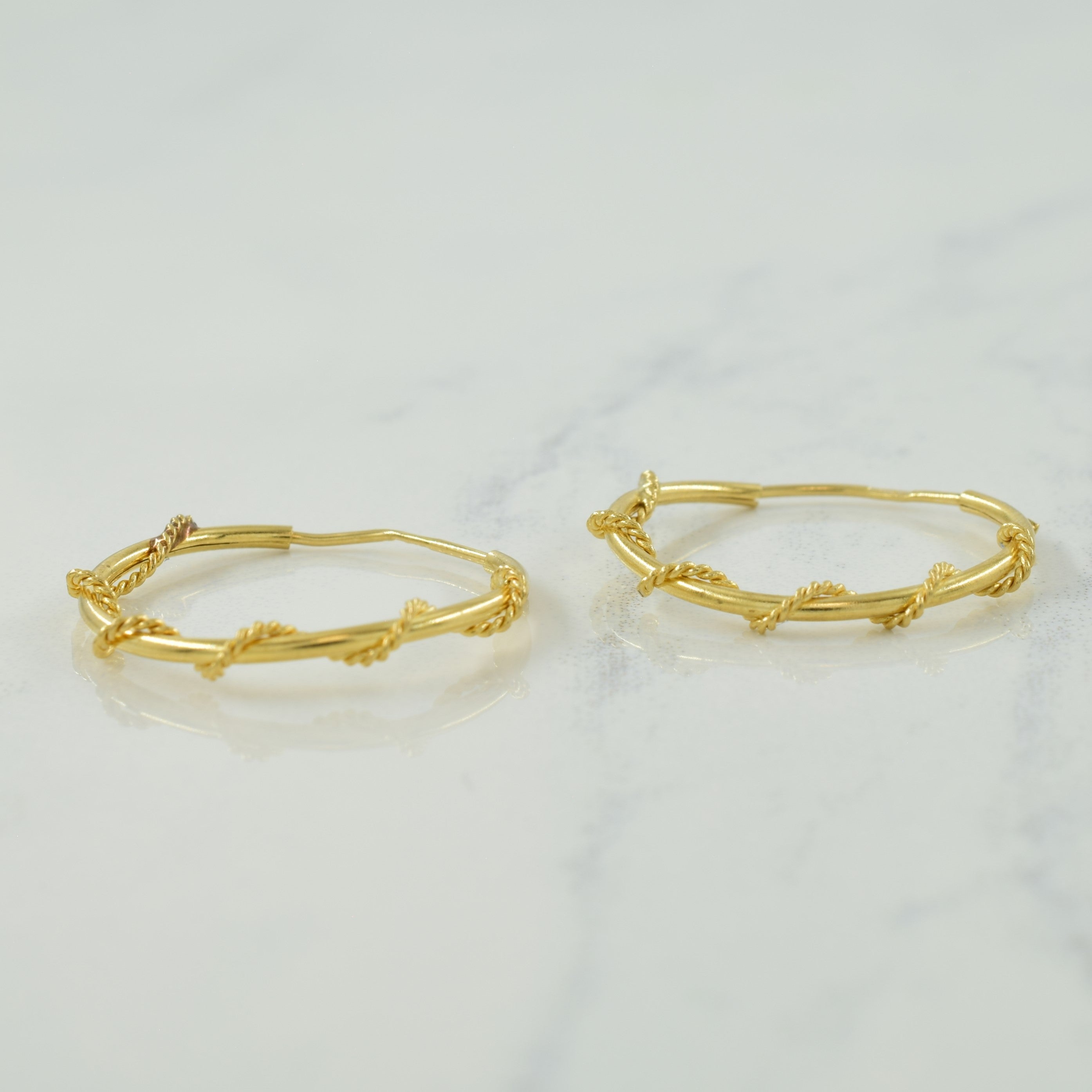 10K Yellow Gold Hoop Earrings for Women - Classic Round Huggie Hoops - Perfect for Everyday Wear, Gifts & Special Occasions