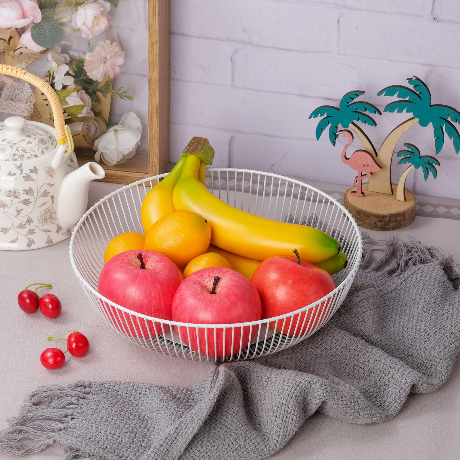 Stainless Steel Wire Fruit Basket - Rustproof Metal Fruit Bowl with Stand for Kitchen Countertop - Perfect for Displaying Apples, Oranges & Bananas in Home or Office