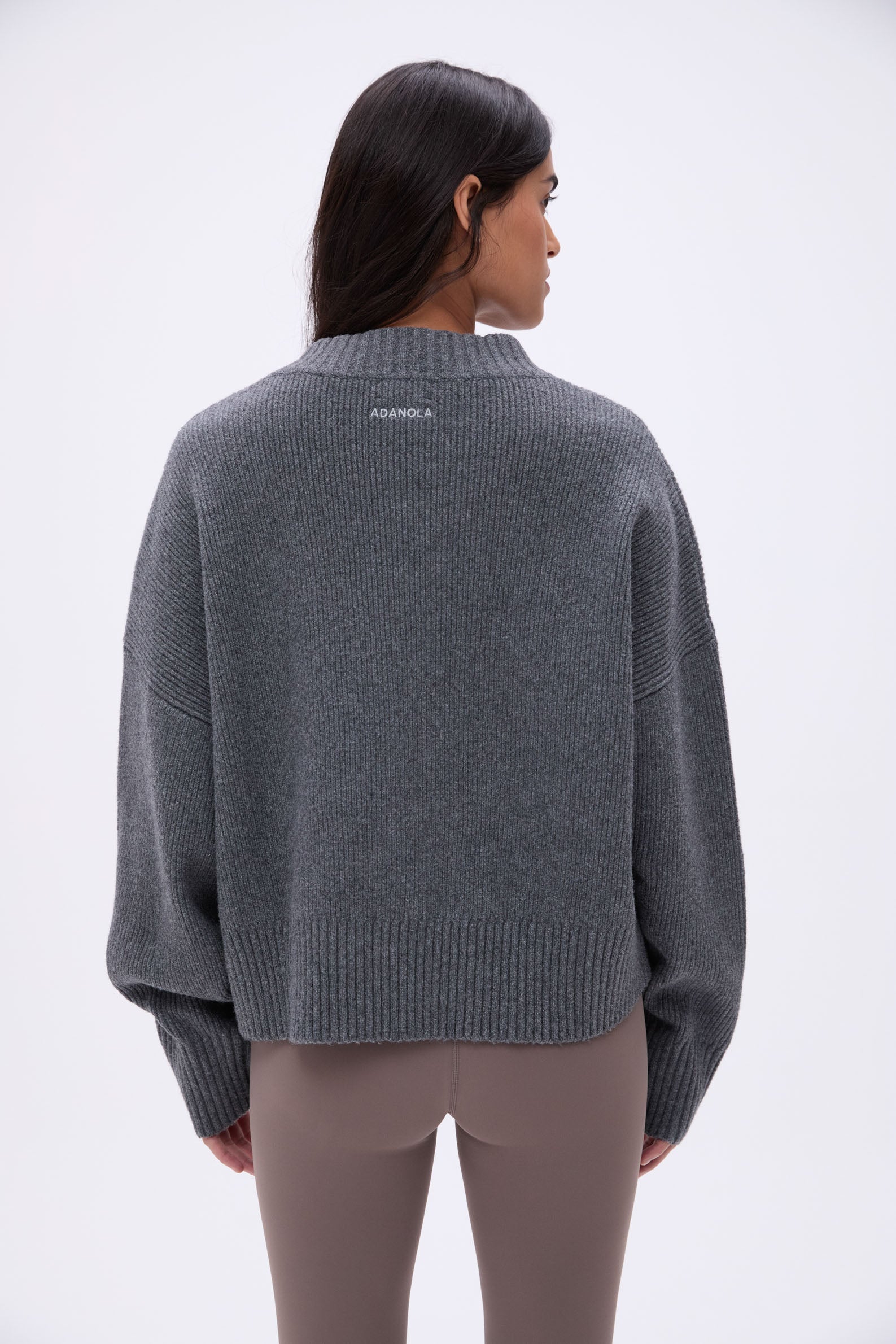 Stylish Dark Grey Knit Bomber Jacket for Men & Women | Cozy & Trendy Outerwear for Casual Wear, Street Style & Fall Fashion