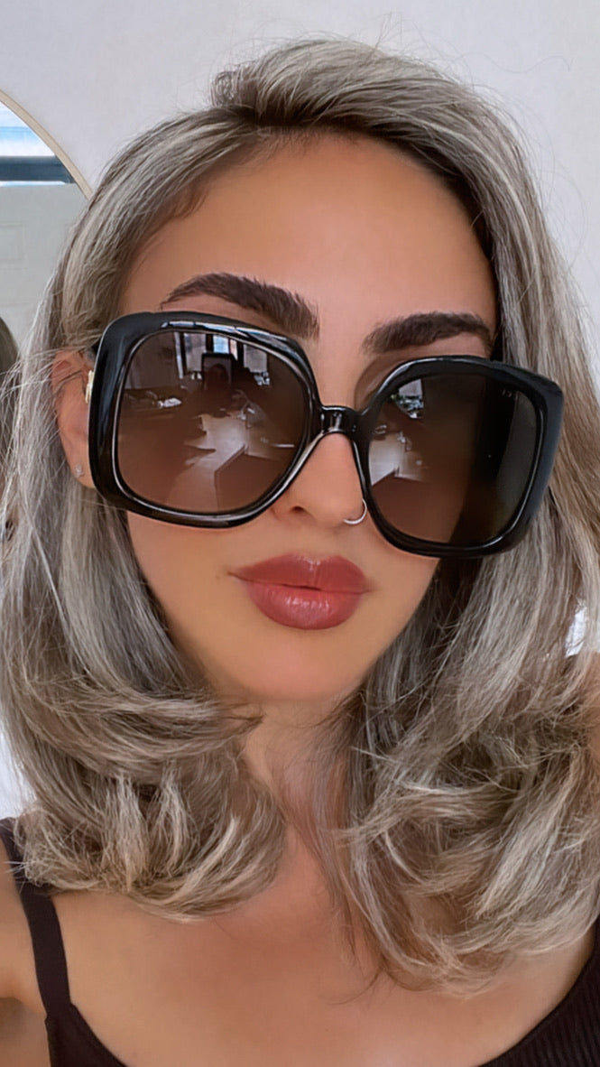 Gucci GG0713S Oversized Black Square Sunglasses for Women - UV Protection Luxury Fashion Sunglasses - Perfect for Beach, Driving & Outdoor Activities