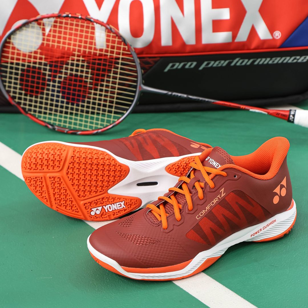 Yonex Power Cushion Comfort Z3 Badminton Shoes for Men & Women - Dark Red - Lightweight Cushioned Court Shoes for Indoor Sports & Training