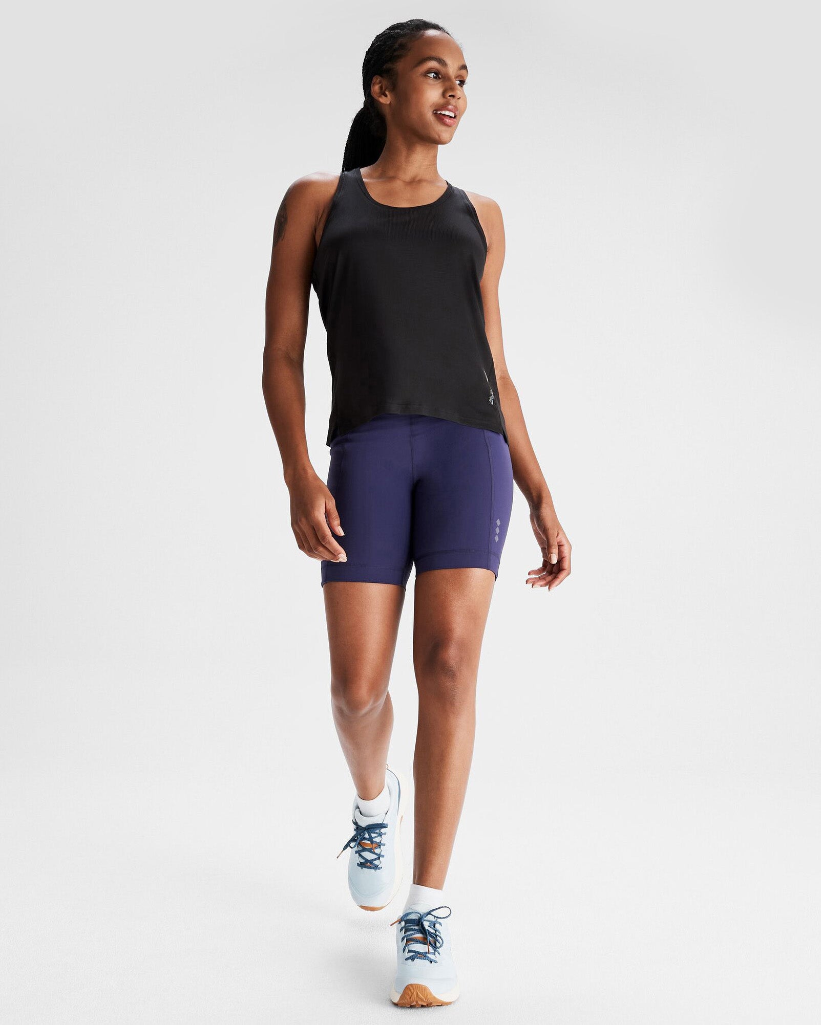 Women's Seeker Tank Top - Breathable Workout Shirt for Yoga & Running | Black Stingray Color | Gym & Outdoor Activities
