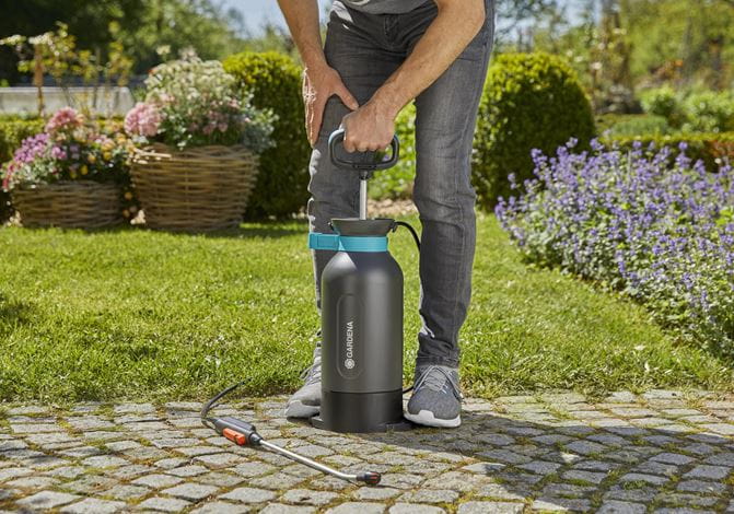 Gardena 5L Pressure Sprayer Comfort - High Capacity Garden Sprayer for Plants, Lawn & Outdoor Cleaning | Perfect for Gardening, Pest Control & Watering