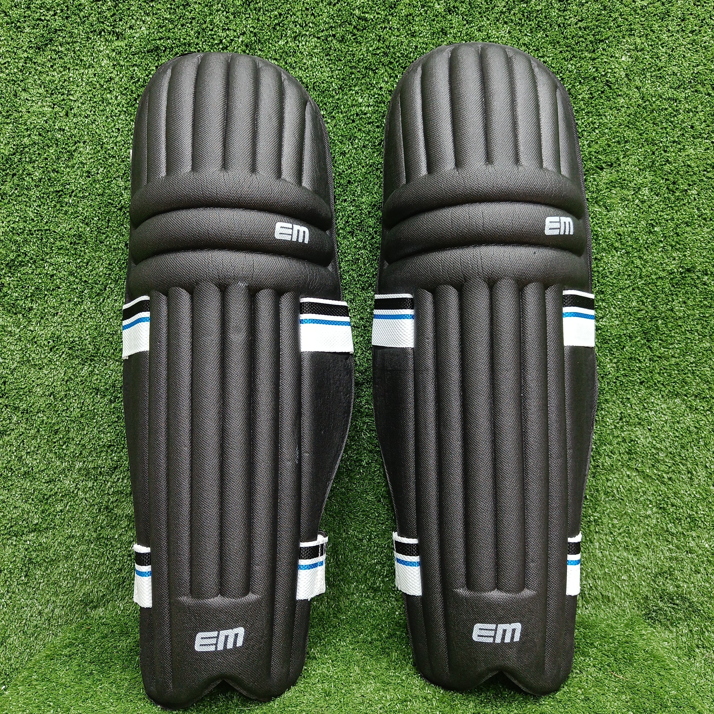 EM Maxxum 4.0 Junior Youth Cricket Batting Pads - Lightweight Protective Leg Guards for Young Players - Perfect for Practice, Matches & Training Sessions