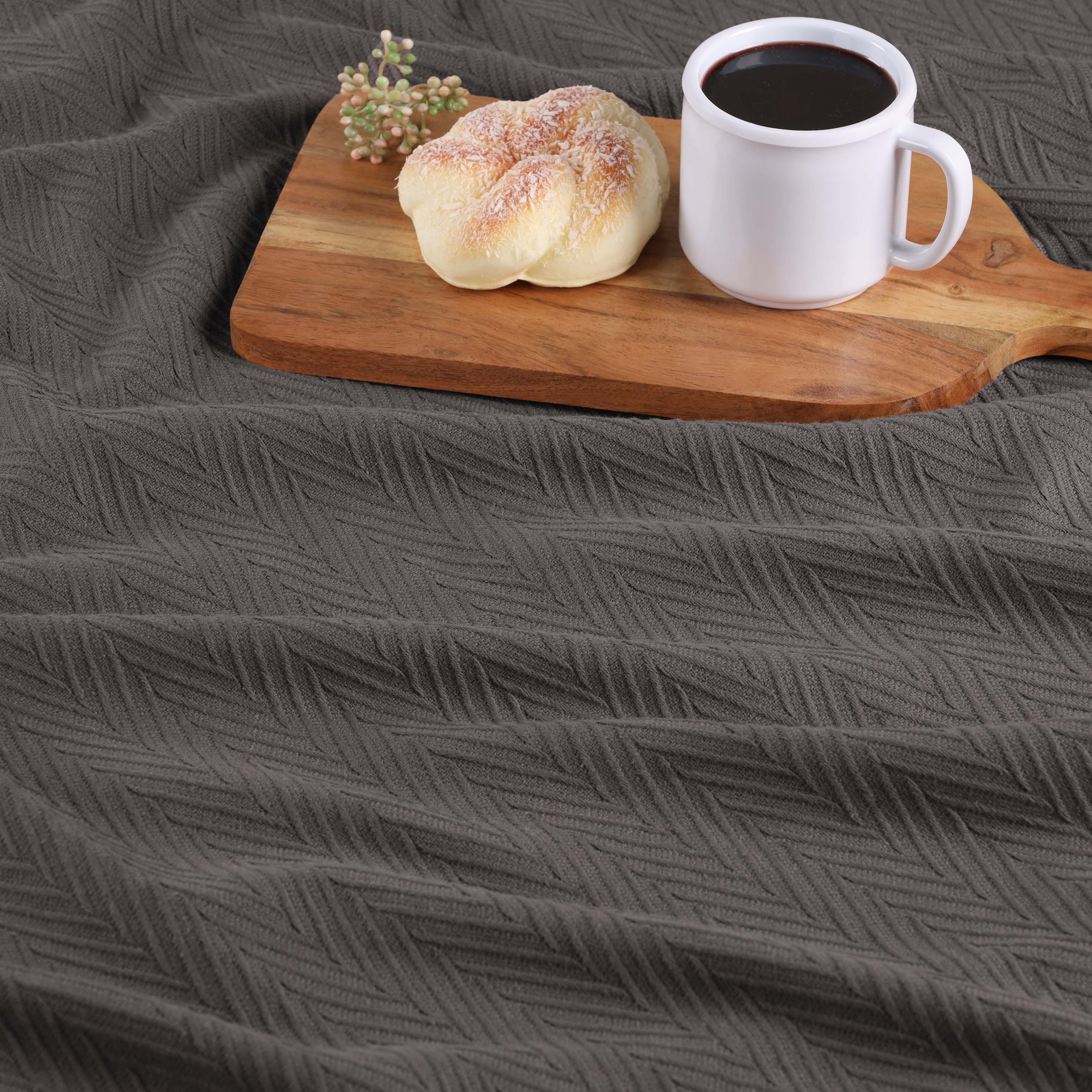 Soft All-Season Chevron Cotton Bed Blanket & Sofa Throw - Cozy Home Decor for Living Room, Bedroom, and Travel