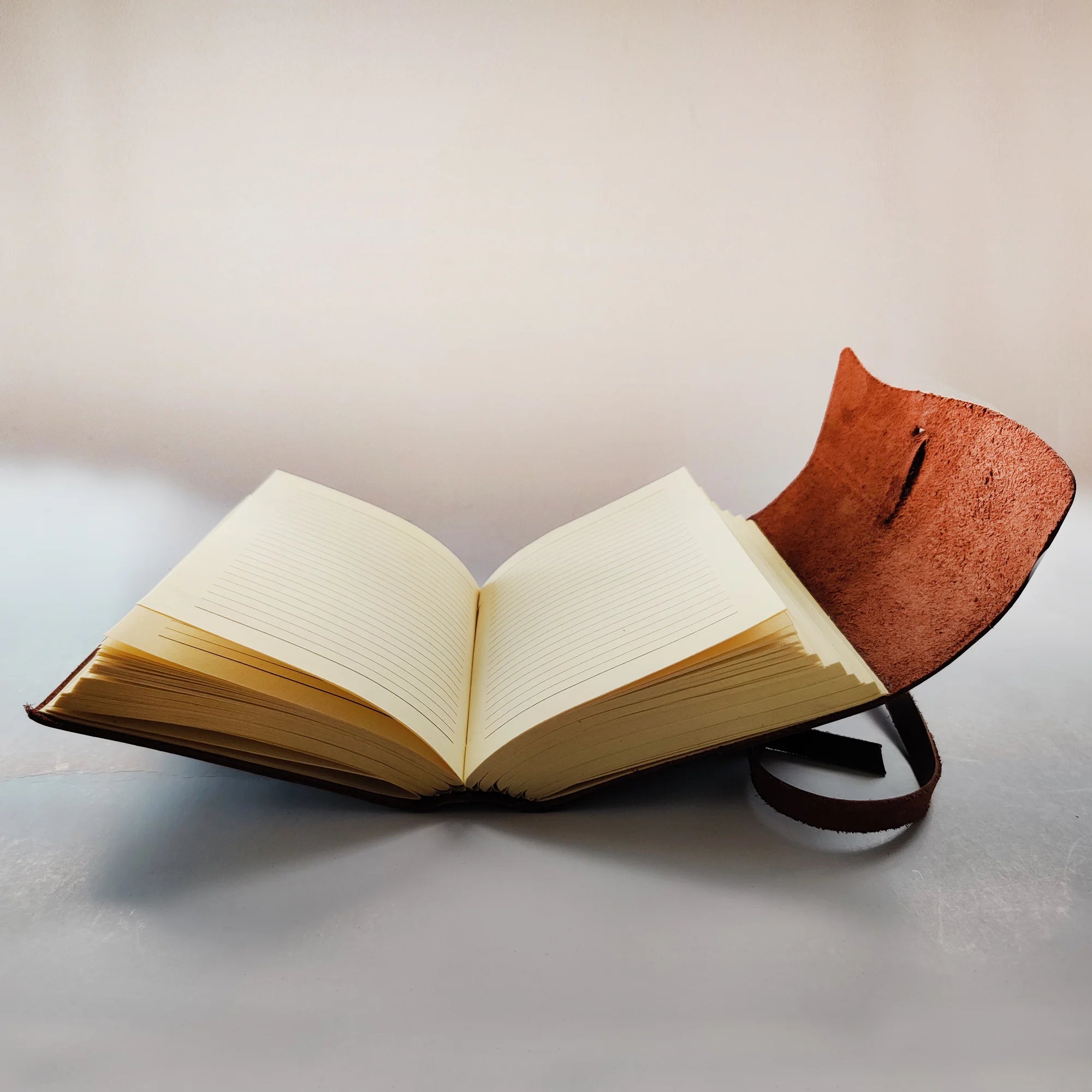 Vintage Leather Journal - Lined Notebook for Writing, Travel Diary & Note Taking - Perfect for Journaling, Sketching & Gift Giving