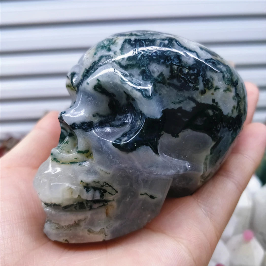 Natural Moss Agate Crystal Carved Skull Figurine - Healing Stone Decor for Home, Office & Meditation - Unique Quartz Mineral Collection Piece for Reiki Healing & Spiritual Decorations