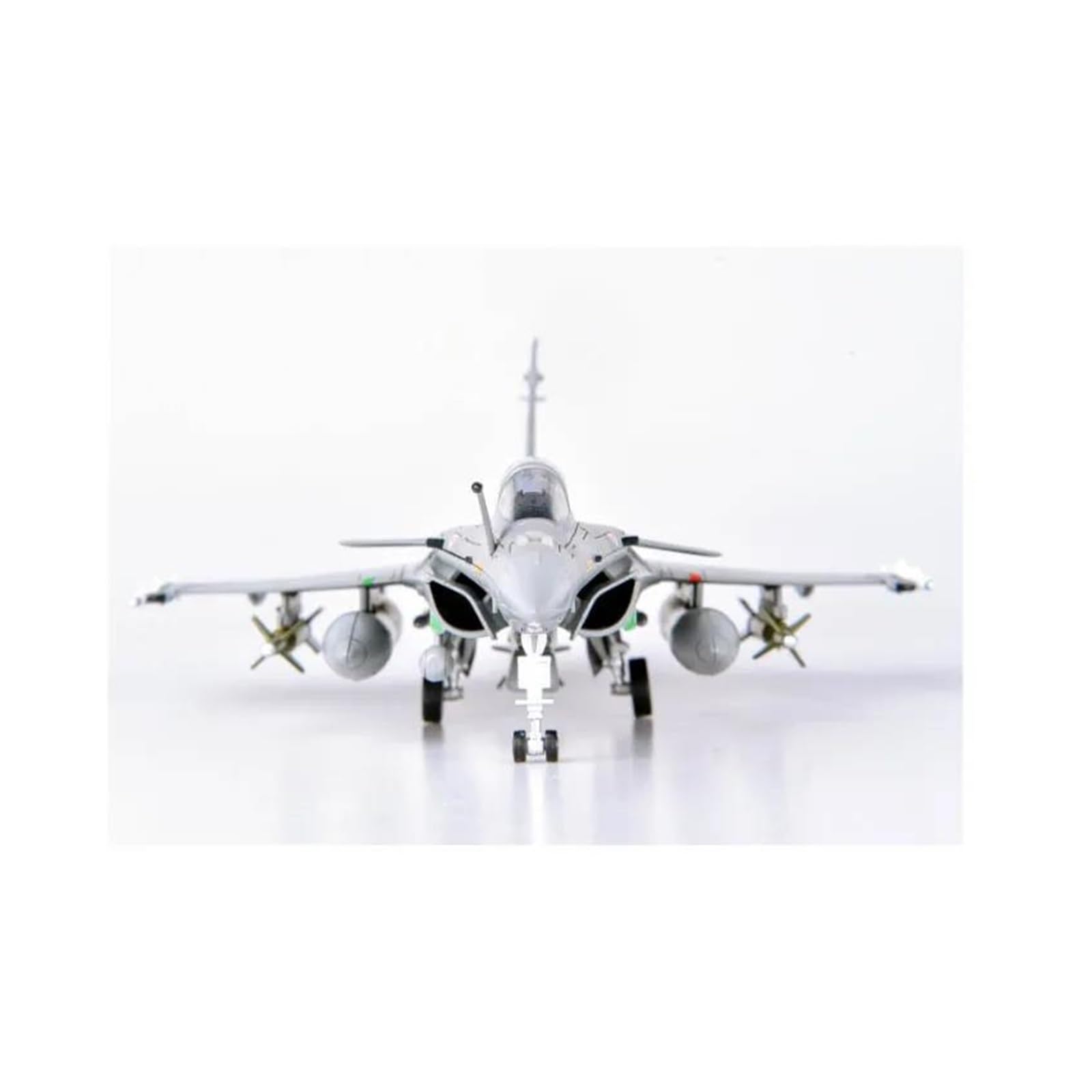 1/72 Scale Dassault Rafale C Bomber Model Kit - Highly Detailed Collectible Aircraft Display for Adults & Kids - Perfect for Military Enthusiasts, Home Decor & Gift Giving