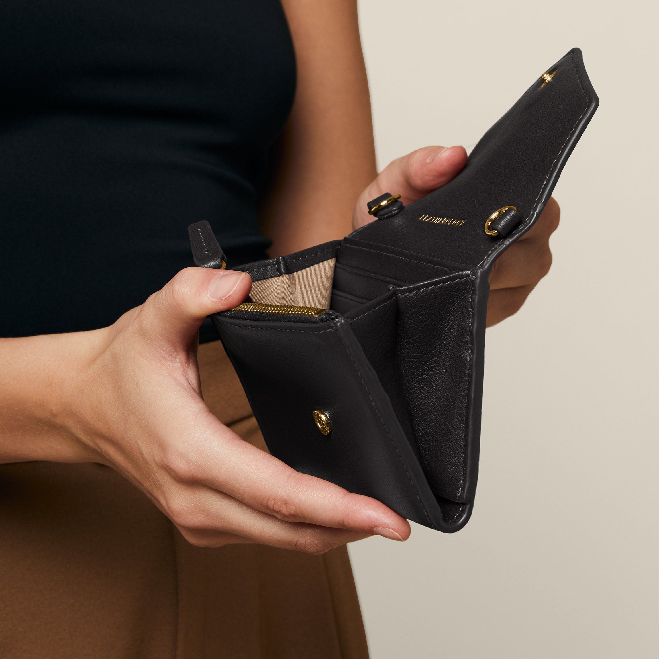 Haven Compact Wallet for Men & Women - Slim RFID Blocking Minimalist Wallet with Black Onyx Finish | Perfect for Travel, Everyday Carry & Gift Giving