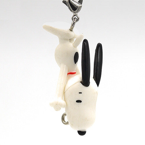 Peanuts Snoopy Connectable Keychain - 1 Inch Cute Mascot Charm by Takara Tomy - Perfect for Backpacks, Key Rings & Gift Giving