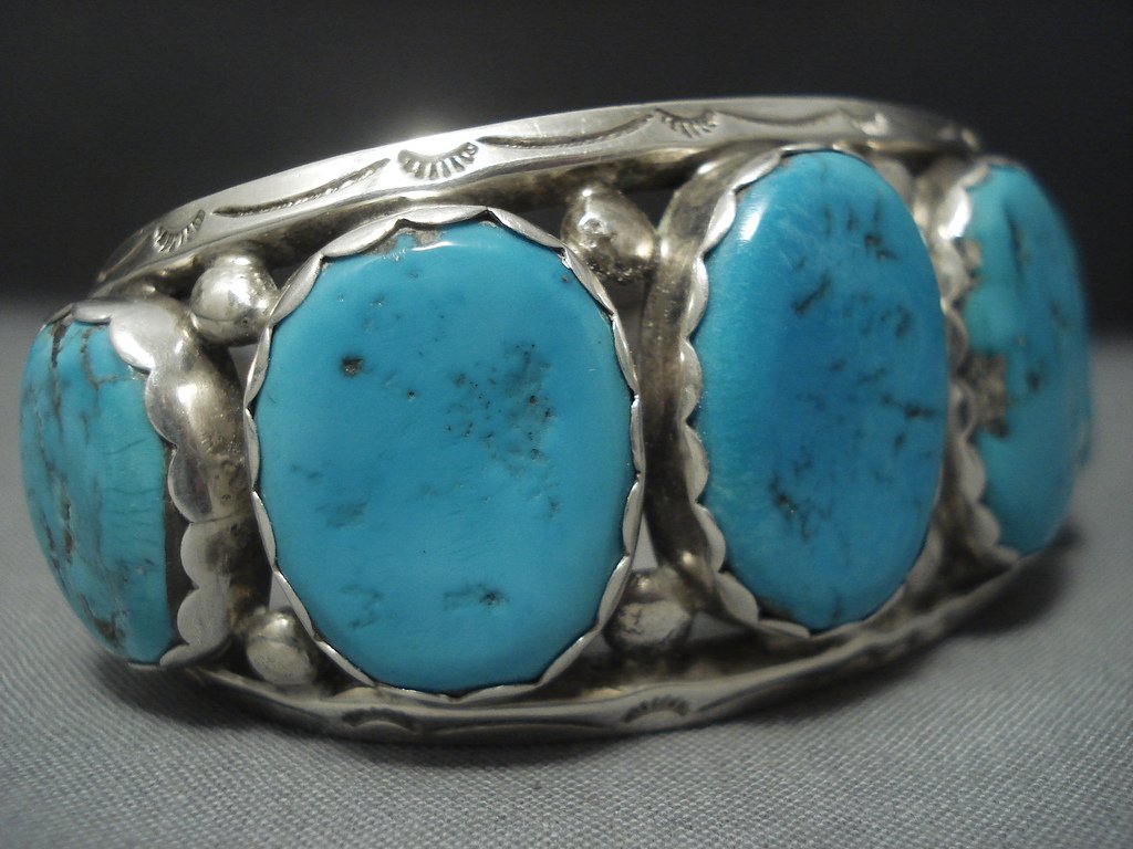 Vintage Navajo Turquoise Sterling Silver Native American Bracelet - Handcrafted Jewelry for Women, Boho Chic Accessory, Perfect for Festivals & Special Occasions
