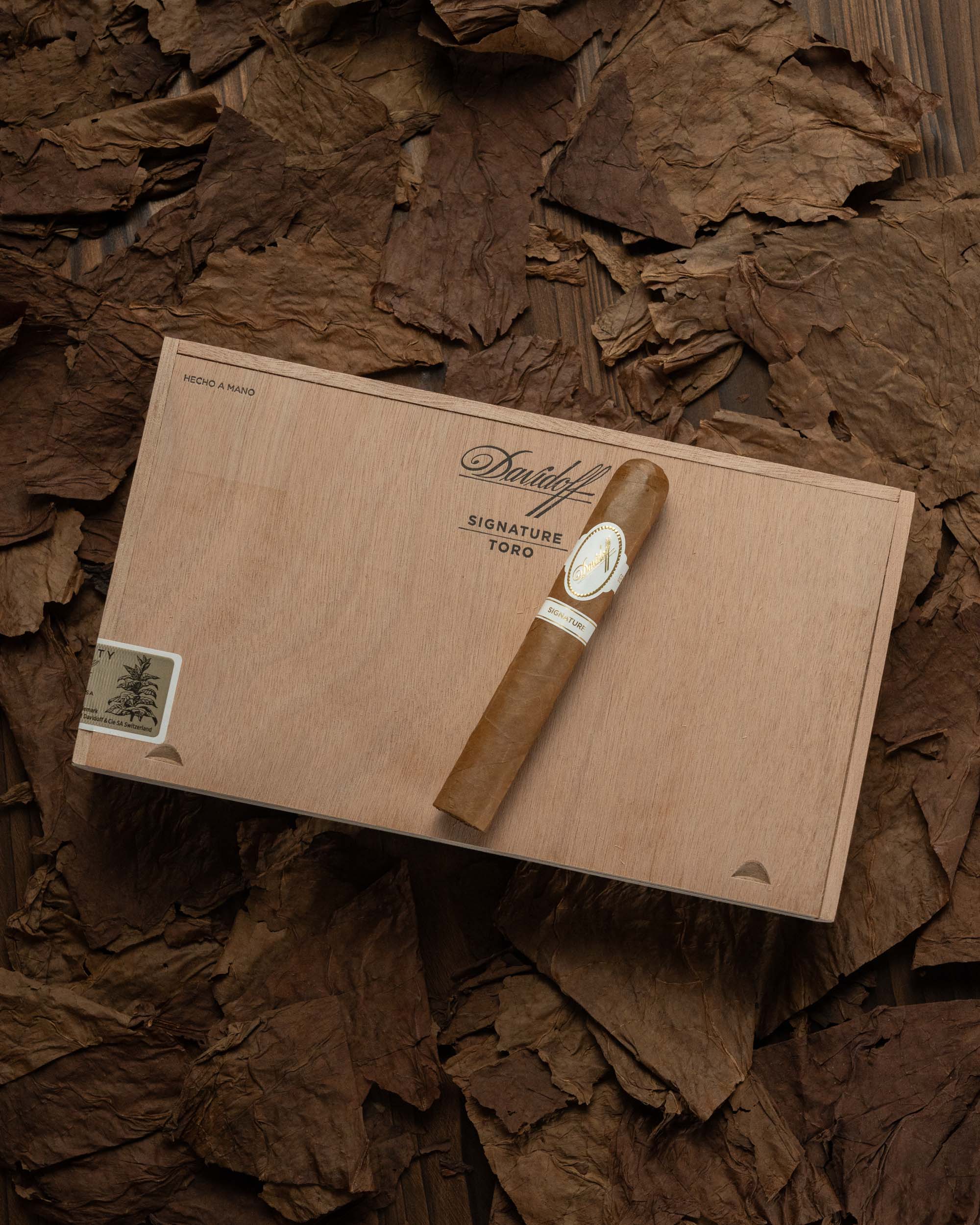 Davidoff Signature Toro Cigars - Premium Handmade Cigars for Men | Luxury Smoking Experience for Special Occasions & Relaxation