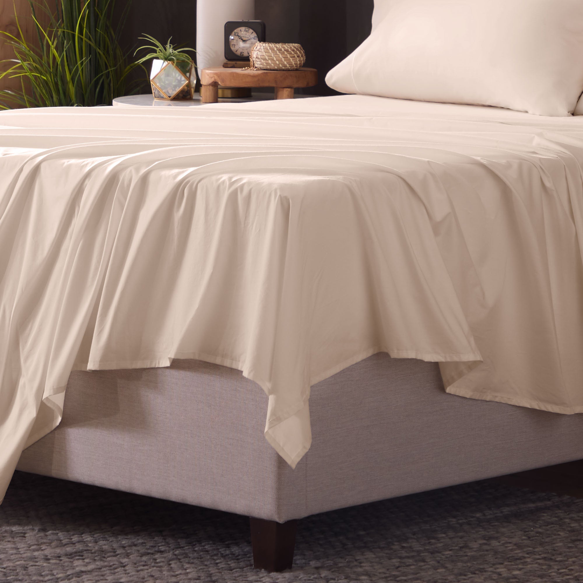 Premium 100% Cotton Sheet Set - Soft & Breathable Bed Sheets for Ultimate Comfort - Perfect for Home, Hotel, and Guest Room Use