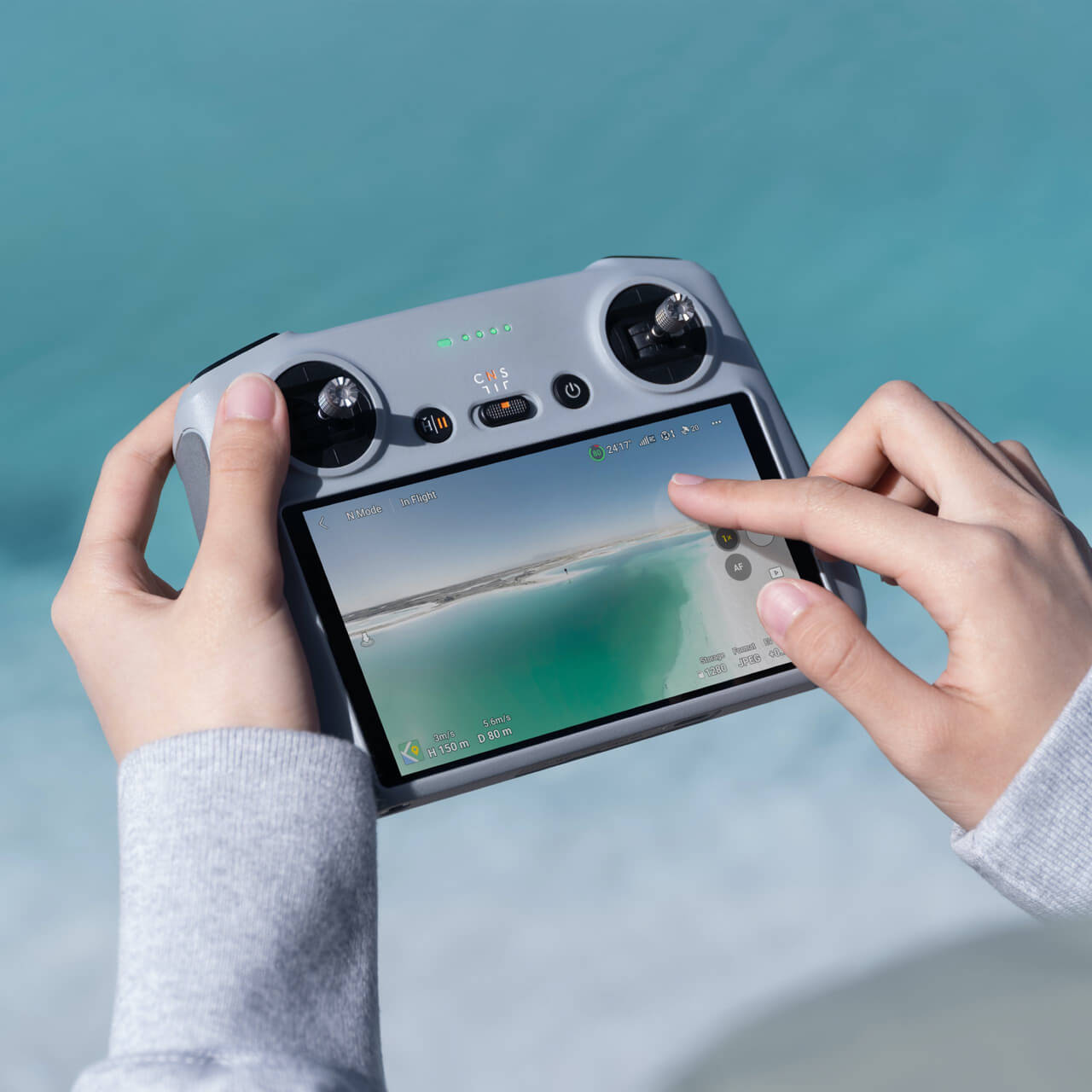 DJI RC Remote Controller for DJI Mini 3 Pro & Mavic 3 Drone - Professional Wireless Drone Controller with Smartphone Holder, Perfect for Aerial Photography and Videography