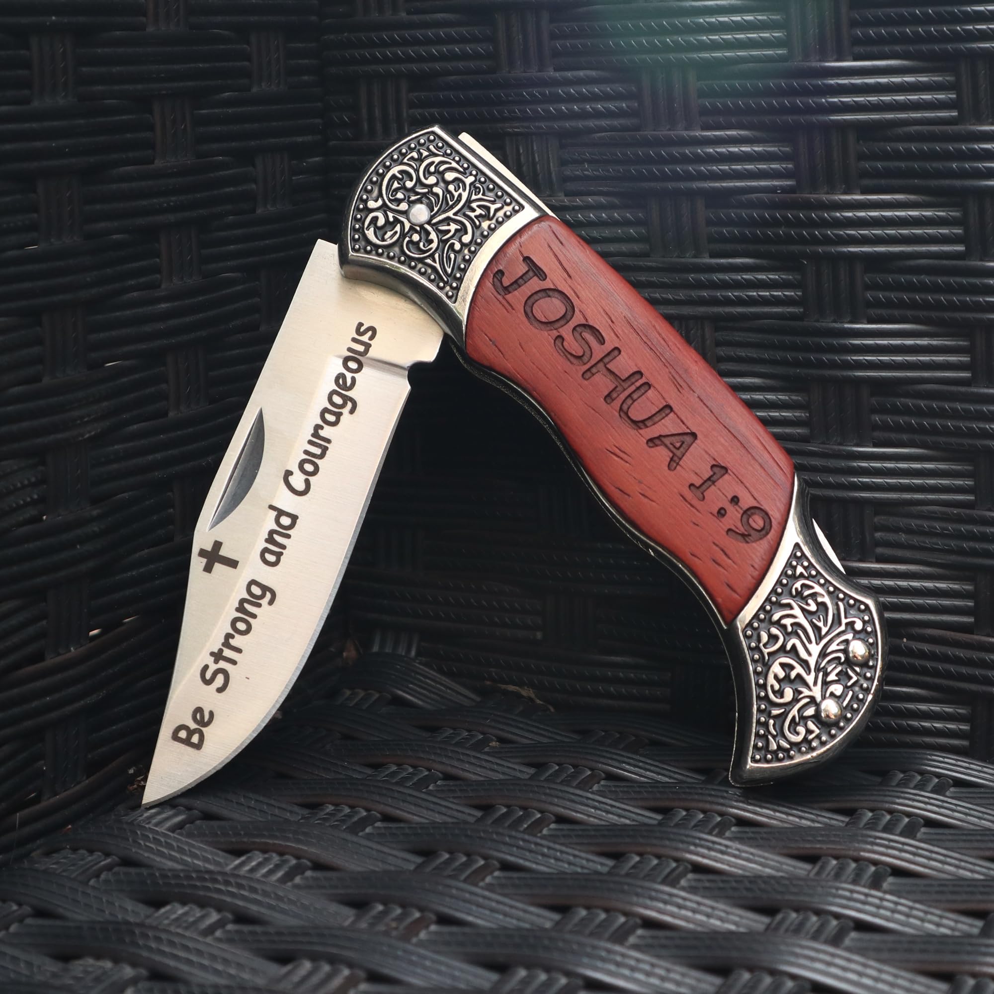 Engraved Joshua 1:9 Bible Verse Tool - Christian Gift for Baptism & Confirmation