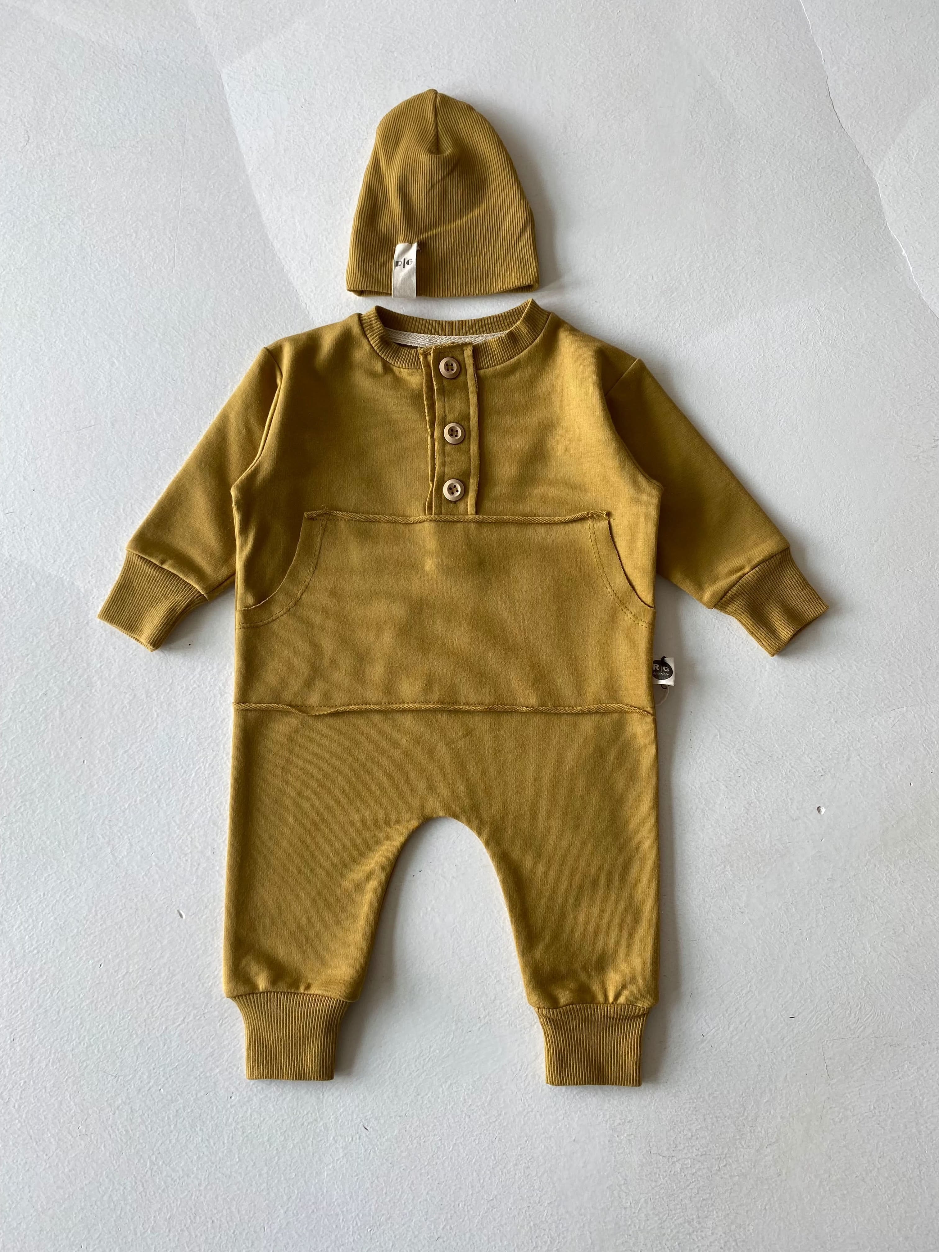 Baby Front Pocket Kangaroo Hooded Romper & Beanie 2-Piece Set - Soft & Cozy Outfit for Newborns, Infants - Perfect for Playtime, Photo Shoots & Gifts