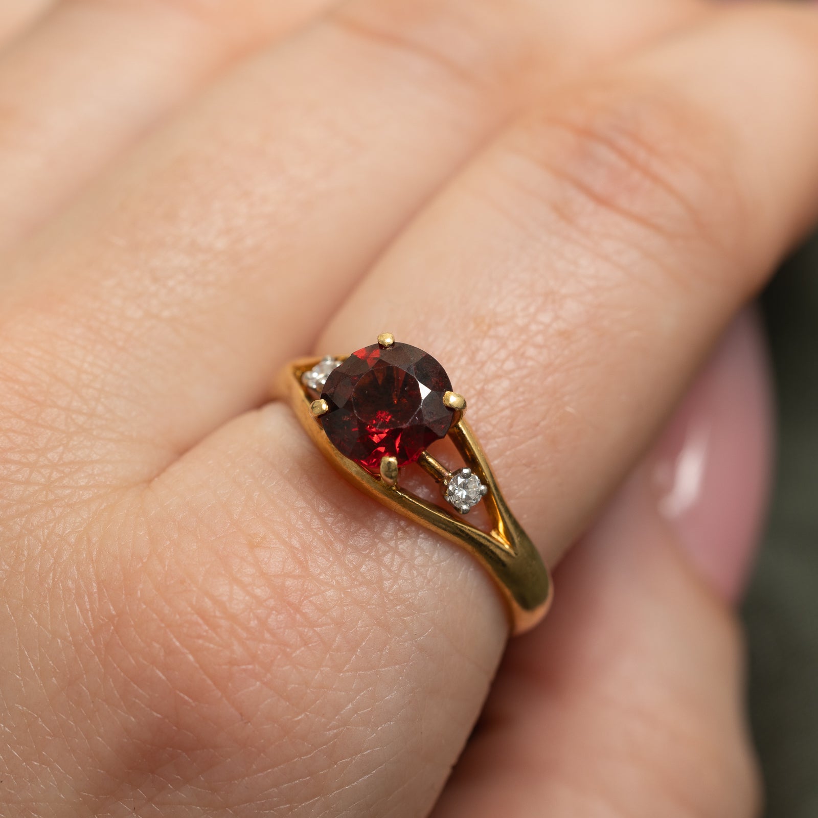 2.20ct Garnet & Diamond Tapered Ring - 0.08ctw Genuine Gemstone Jewelry - Size 9.5 - Elegant Wedding, Anniversary & Gift for Her - Perfect for Evening Parties & Special Occasions