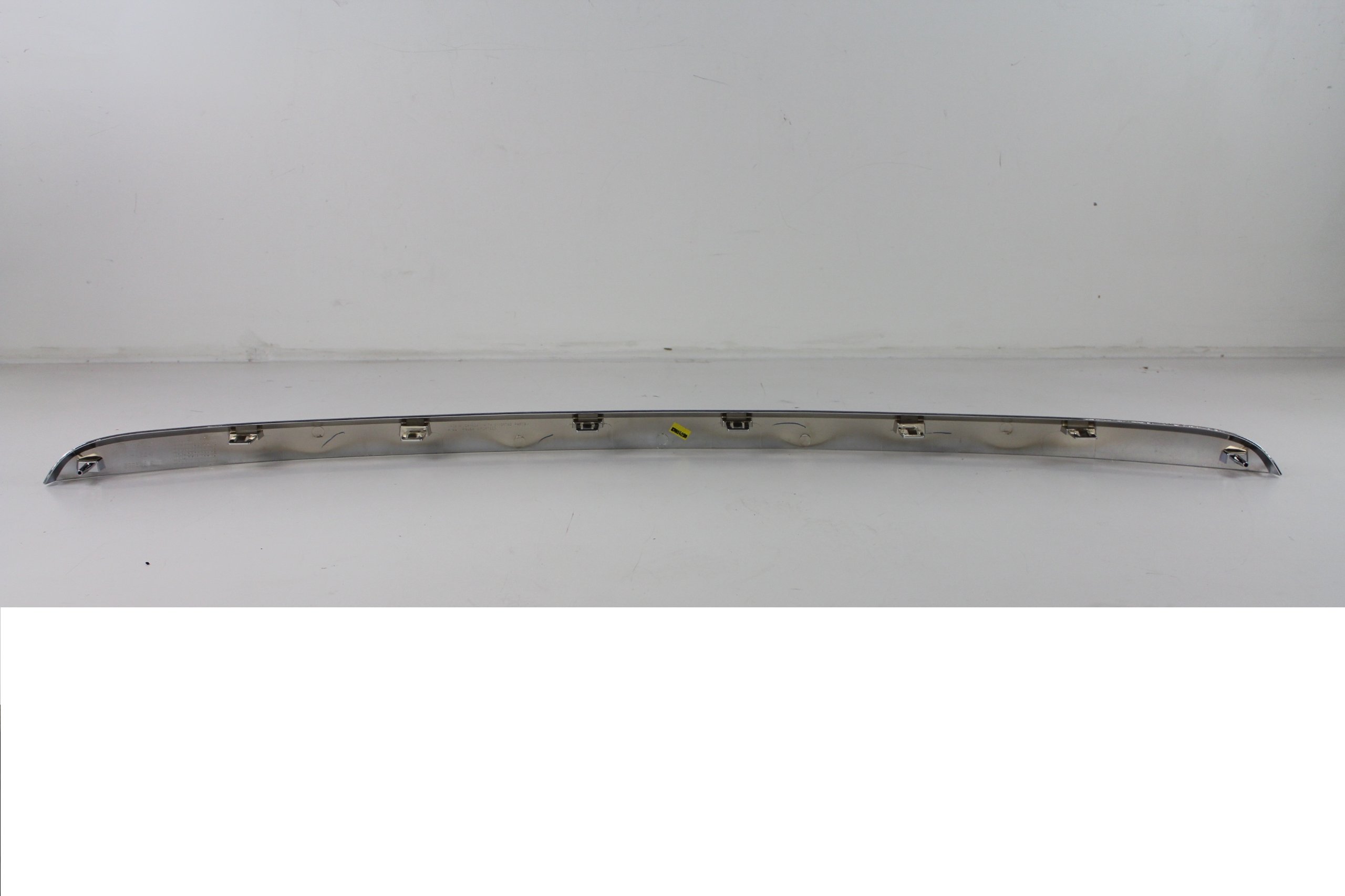 Genuine GM Parts 10365423 Front Bumper Molding - OEM Replacement for Chevy, GMC Trucks & SUVs | Perfect for Off-Road Protection & Vehicle Restoration