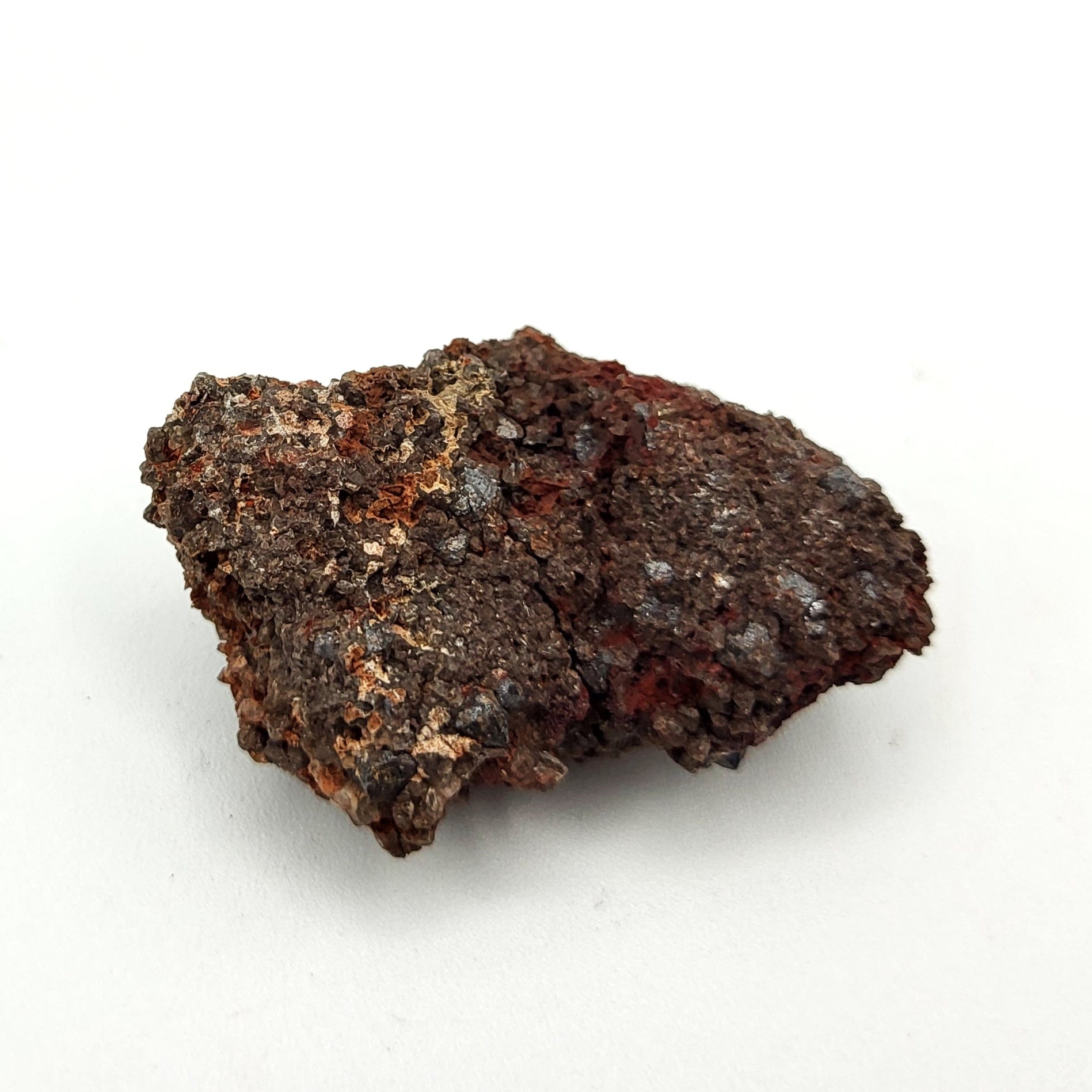 Natural Brookite & Magnetite Raw Stones for Healing, Meditation & Crystal Collection – Perfect for Energy Work, Home Decor & Spiritual Practices