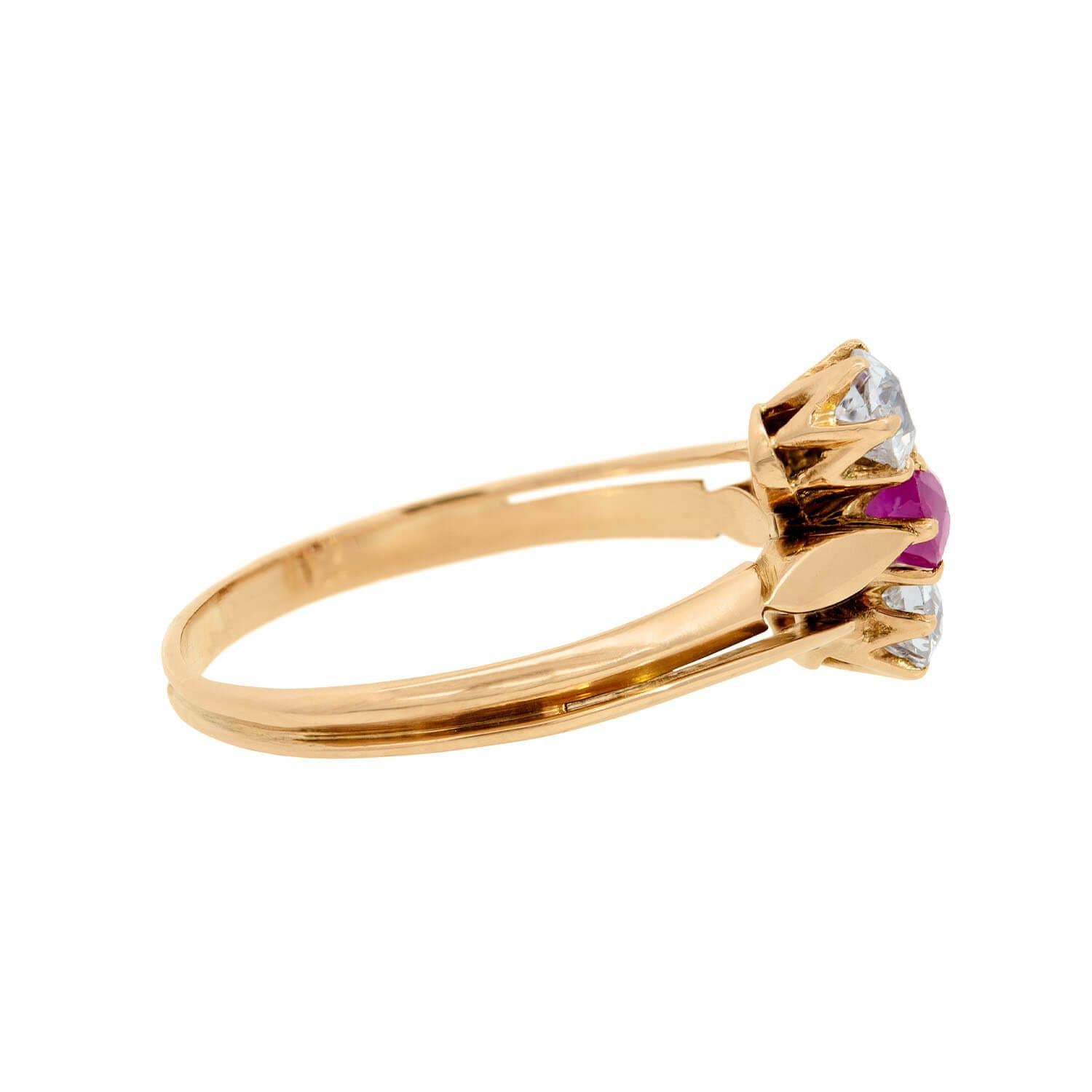 Exquisite Victorian 18K Gold Ruby & Diamond Three-Stone Engagement Ring – Perfect for Weddings, Anniversaries & Romantic Gifts
