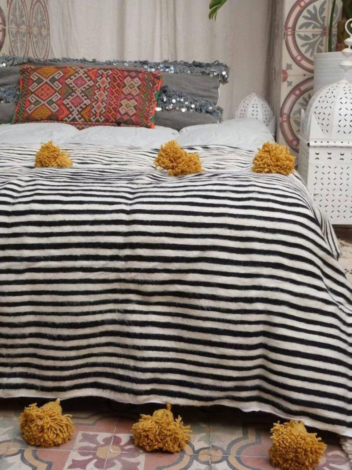 Premium Moroccan Wool Blanket - Soft Woven Throw with Tassels & Pompoms (94