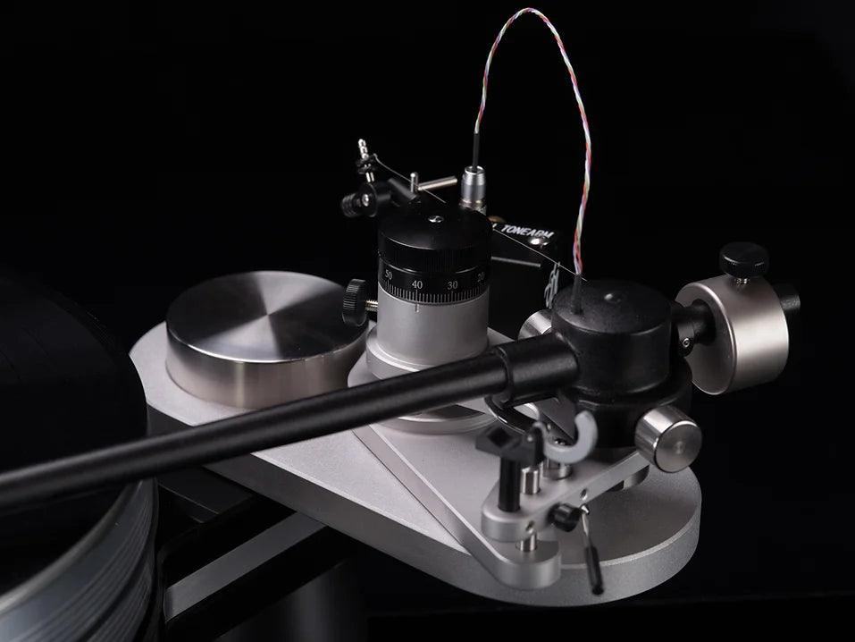 VPI Avenger Turntable - High-End Audiophile Record Player with Precision Speed Control | Perfect for Vinyl Enthusiasts & Home Audio Systems