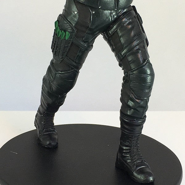 DC Comics Green Arrow TV Show Collectible Statue - Perfect for Superhero Fans, Home Decor, and Gift Giving