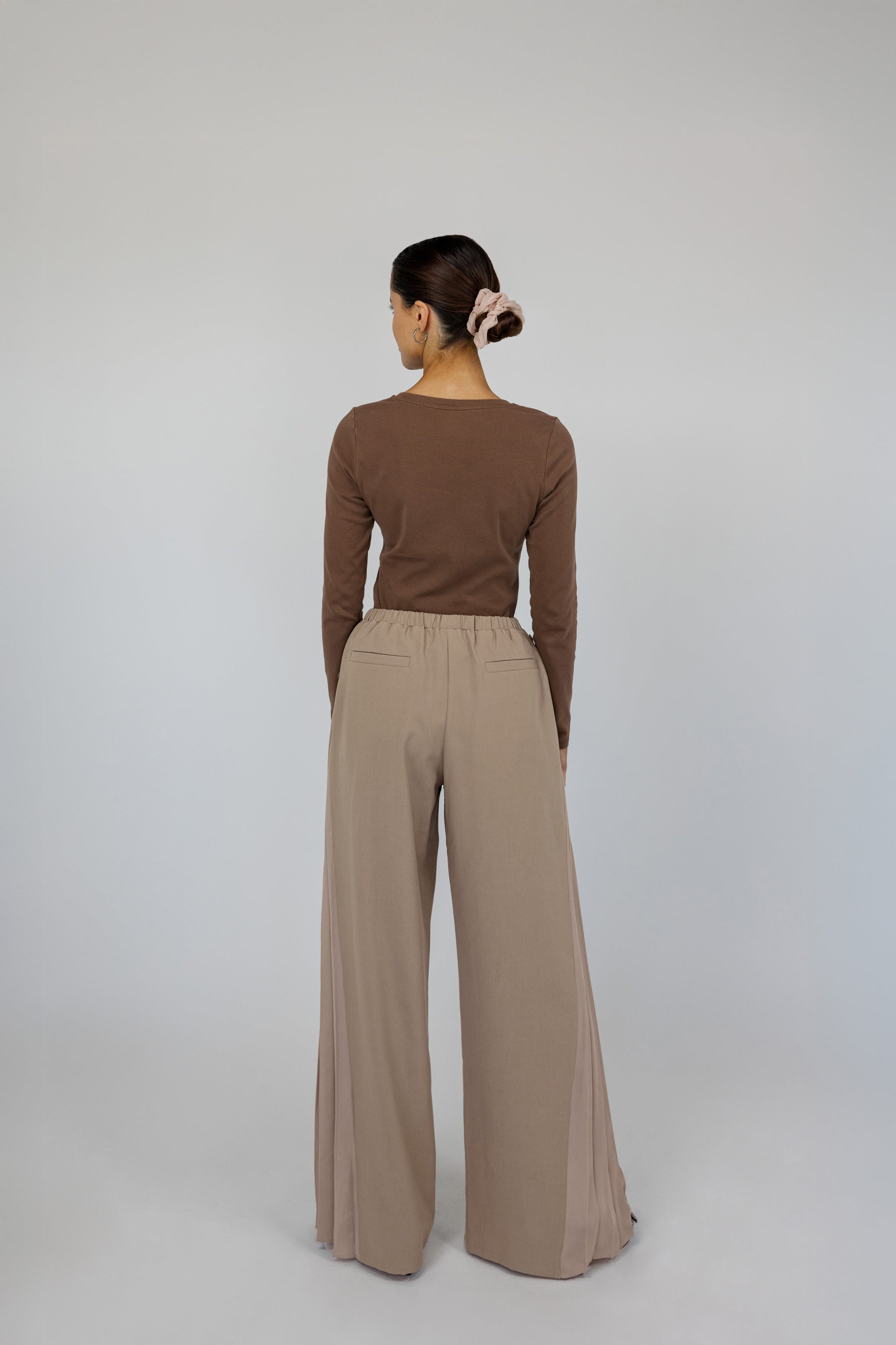 Stylish Pleated Self Contrast Pants for Women - High Waisted Trousers with Comfortable Fit - Perfect for Office, Casual Wear & Special Occasions
