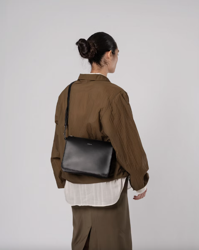 SANDQVIST Franka Shoulder Bag - Stylish & Durable Canvas Messenger Bag for Men & Women - Perfect for Work, Travel & Everyday Use