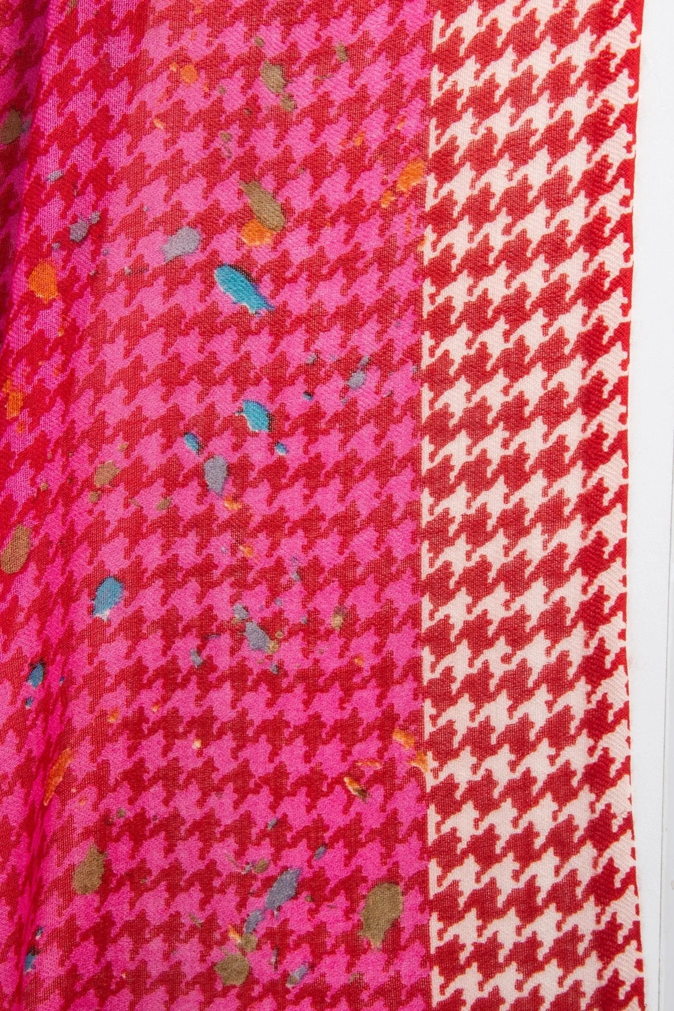 Stylish Houndstooth Print Scarf for Women & Men - Soft Warm Winter Fashion Accessory - Perfect for Office, Travel & Outdoor Activities