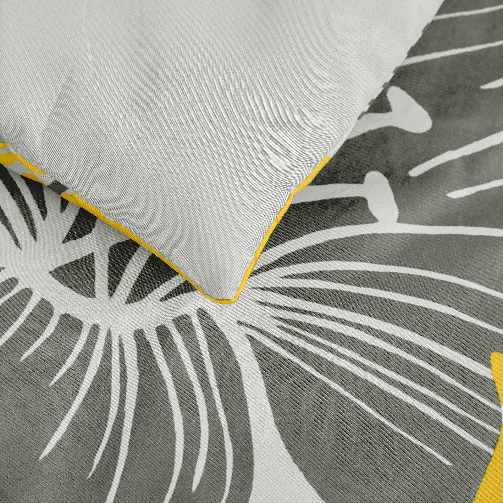 King Size Floral Comforter Set - 3 Piece Yellow Flower Bedding with Lightweight Microfiber - Perfect for Master Bedroom, Guest Room & Cozy Home Decor