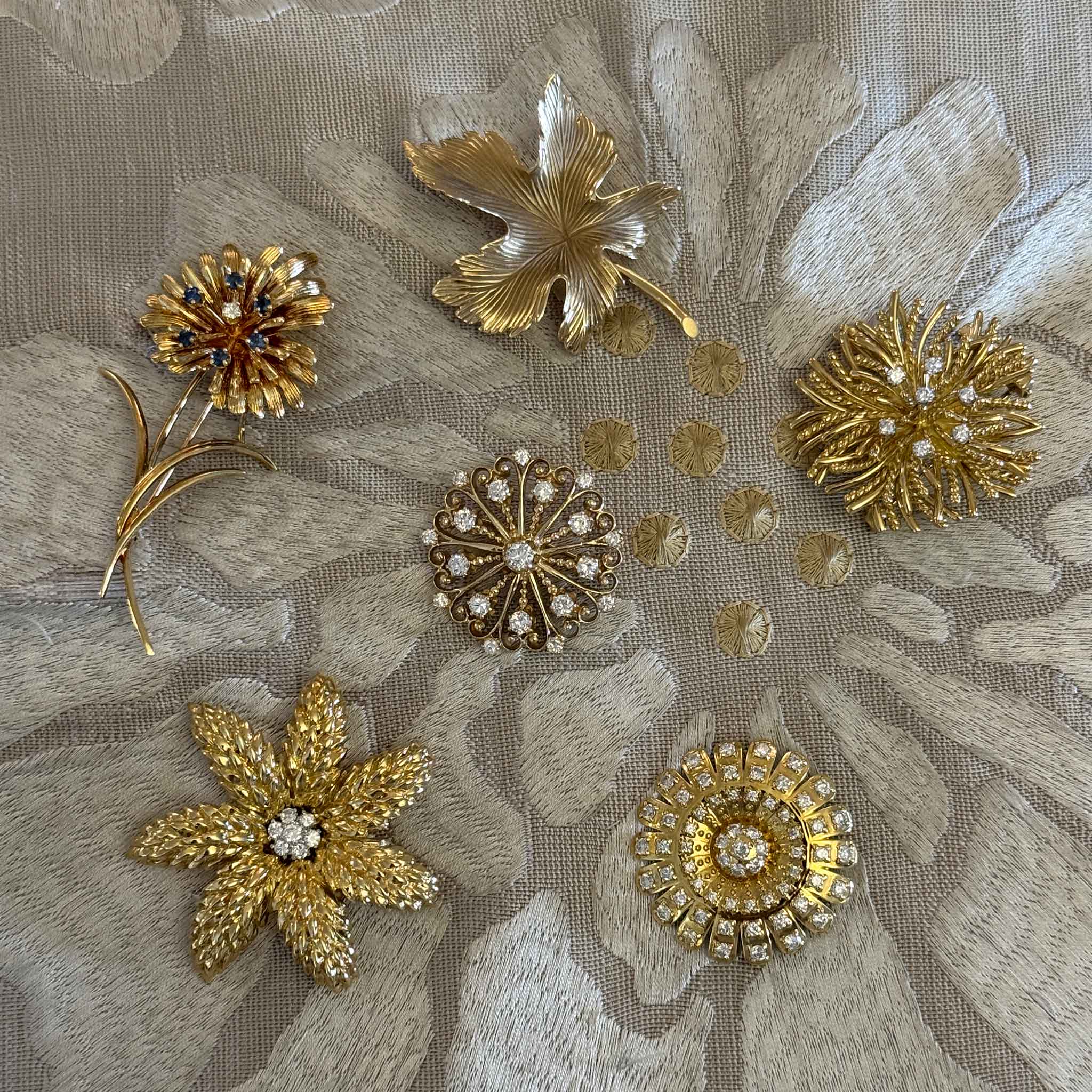 Vintage Sapphire & Diamond 14K Gold Flower Brooch Pin - Elegant Antique Jewelry for Women, Perfect for Weddings, Parties & Special Occasions