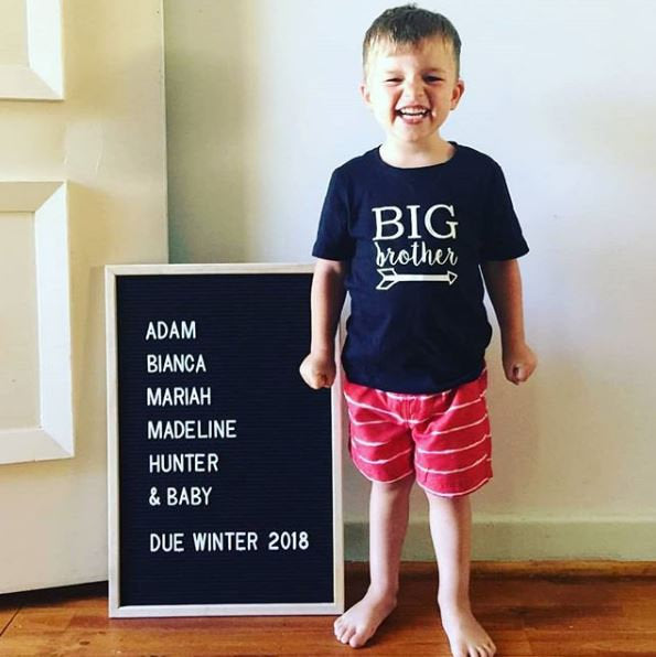 Big Brother Announcement T-Shirt - Funny Pregnancy Reveal Gift for New Big Brothers - Perfect for Gender Reveal Parties & Sibling Photo Shoots