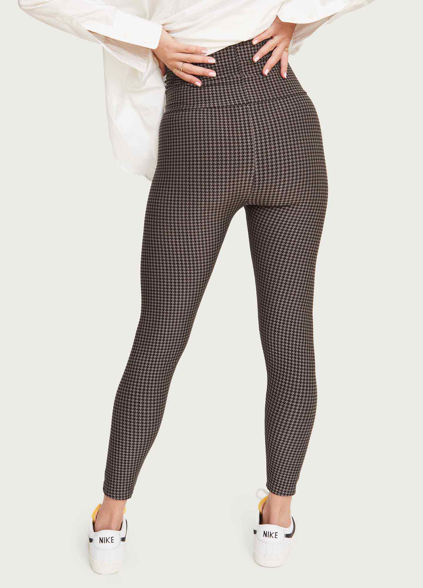 Best High-Waisted Leggings for Women - Before, During & After Workout - Yoga, Running & Gym Essentials