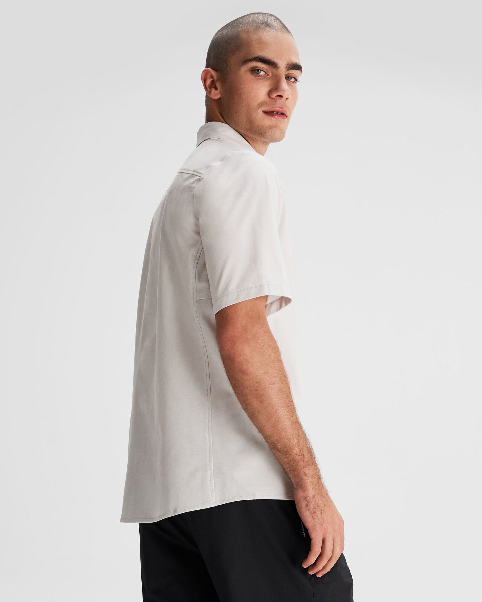 Men's Sun Breaker UPF 50+ Short Sleeve Shirt - Lightweight Quick-Dry Fishing & Hiking Shirt with UV Protection - Perfect for Outdoor Activities, Beach & Travel