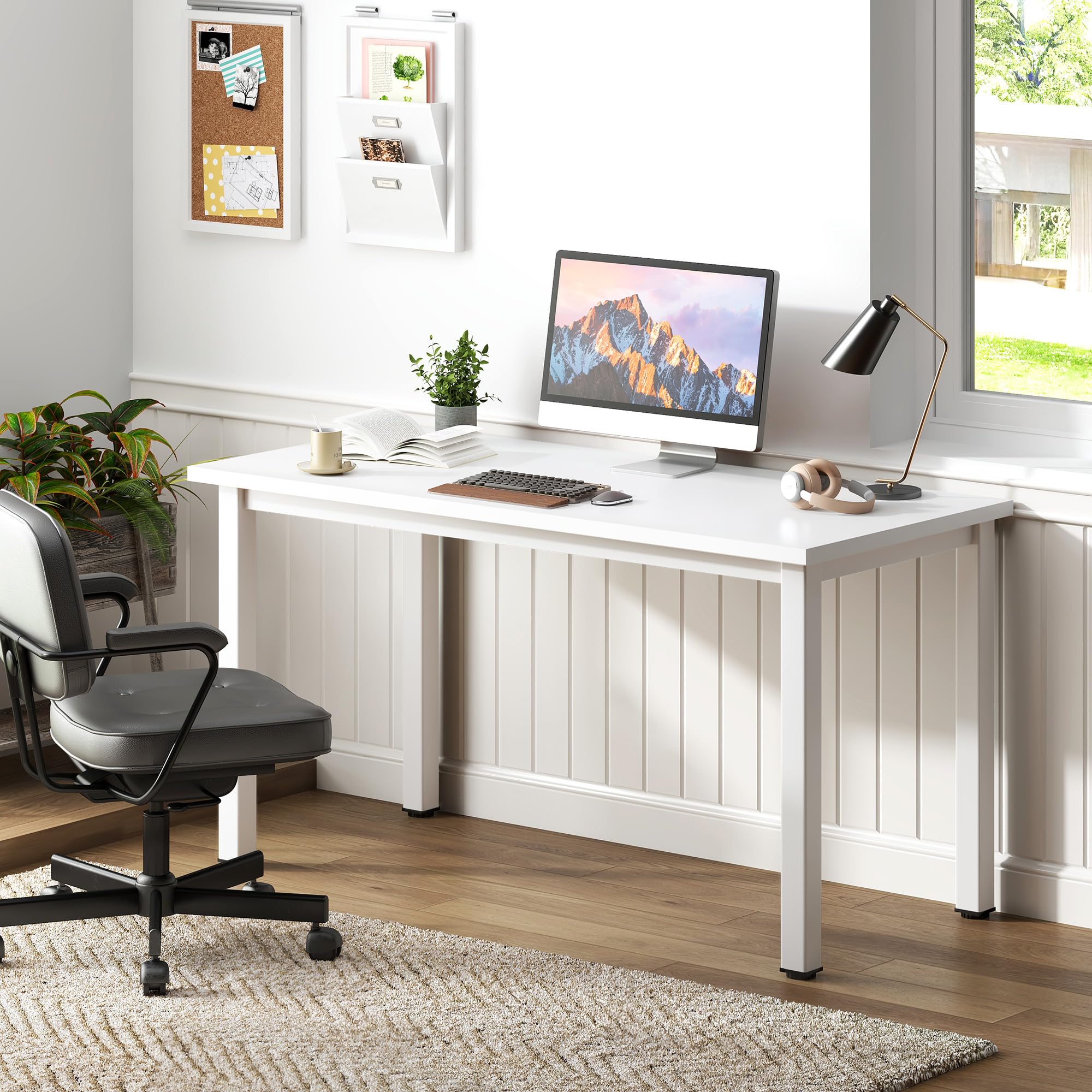47 Inch Modern White Computer Desk - Home Office & Gaming Desk with Simple Design, Study Writing Table for Students | Perfect for Small Spaces, Dorm Rooms & Workstations